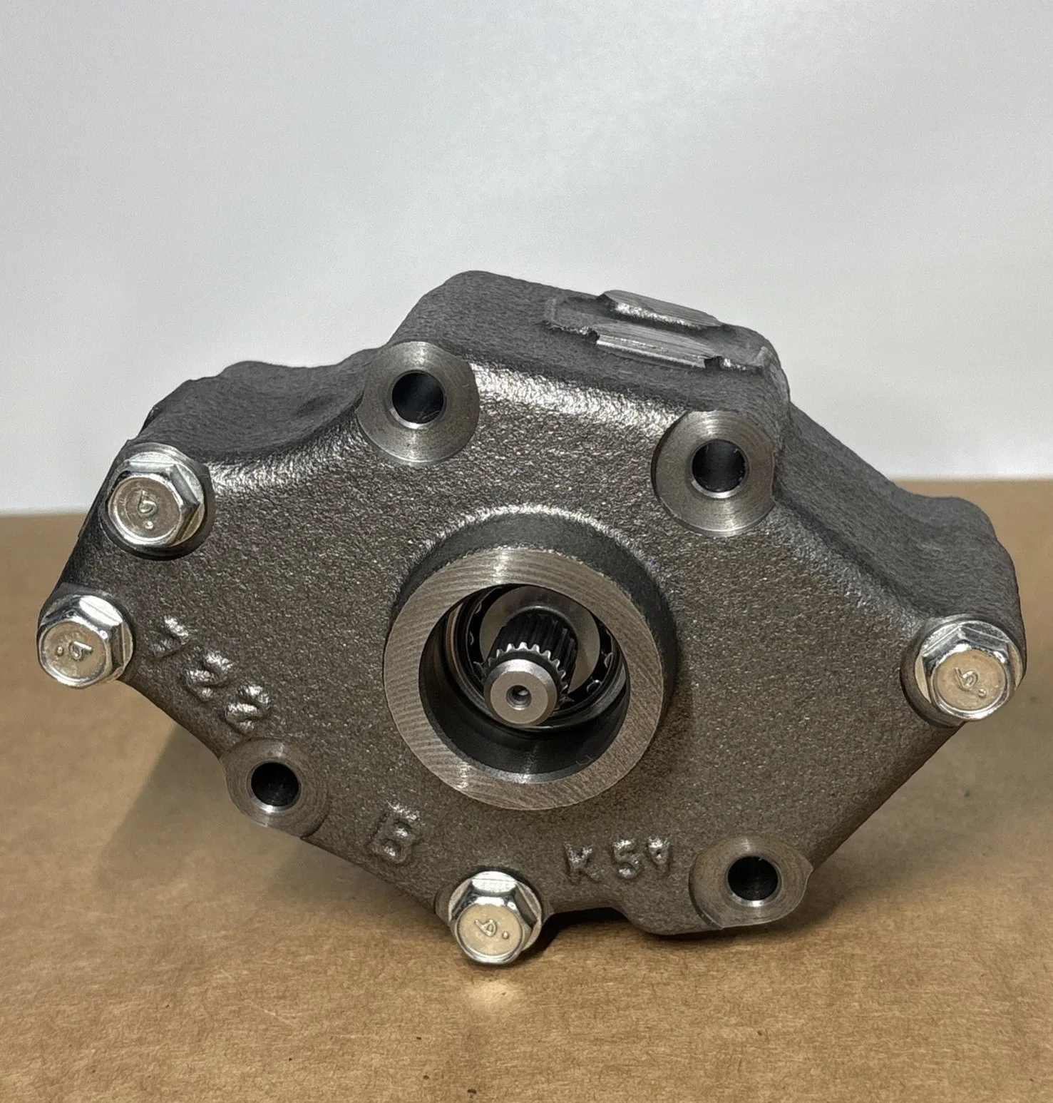 Subaru TR580 CVT Transmission Oil Pump (OEM)
