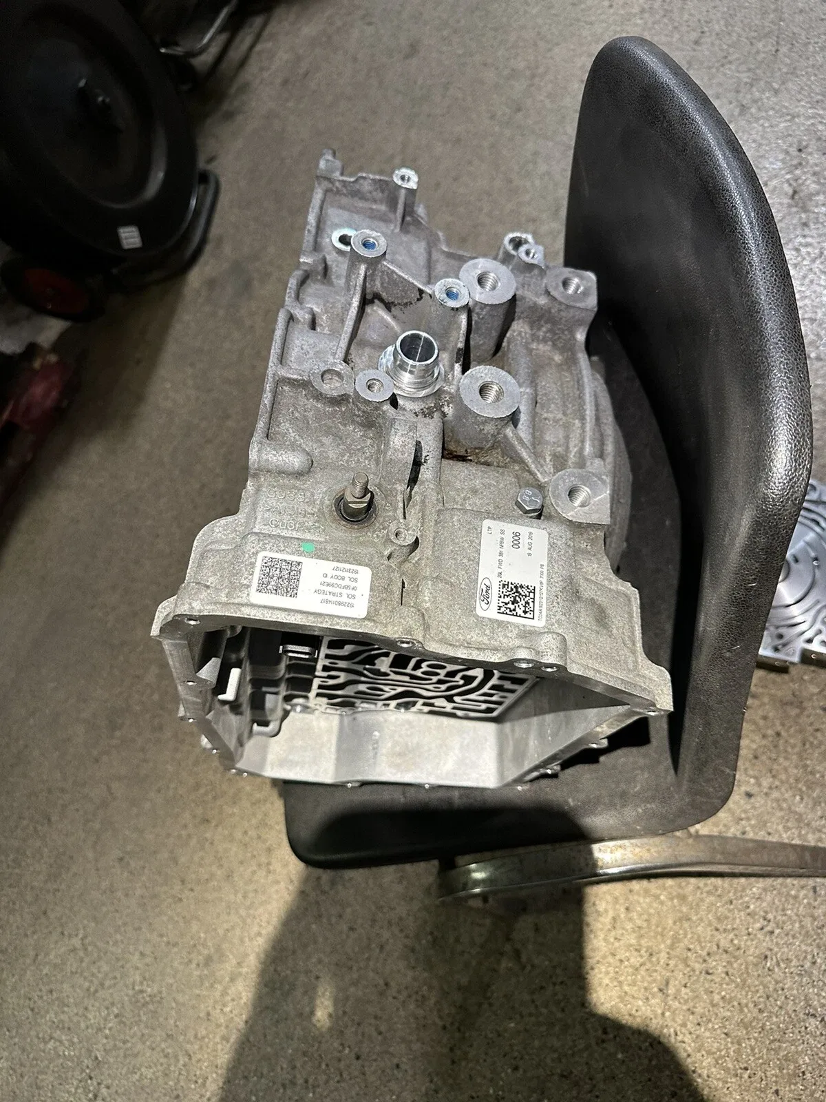 8F35 Transmission Differential Bearing Tower Main Case JF5P-7006-EE (Remanufactured) image 3