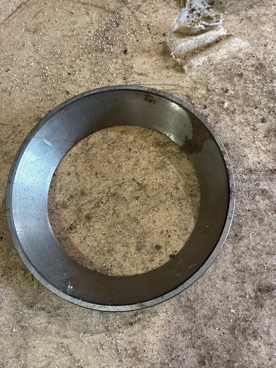 NTN Tapered Roller Bearing Cup / Race 4T-HM511610 - Used