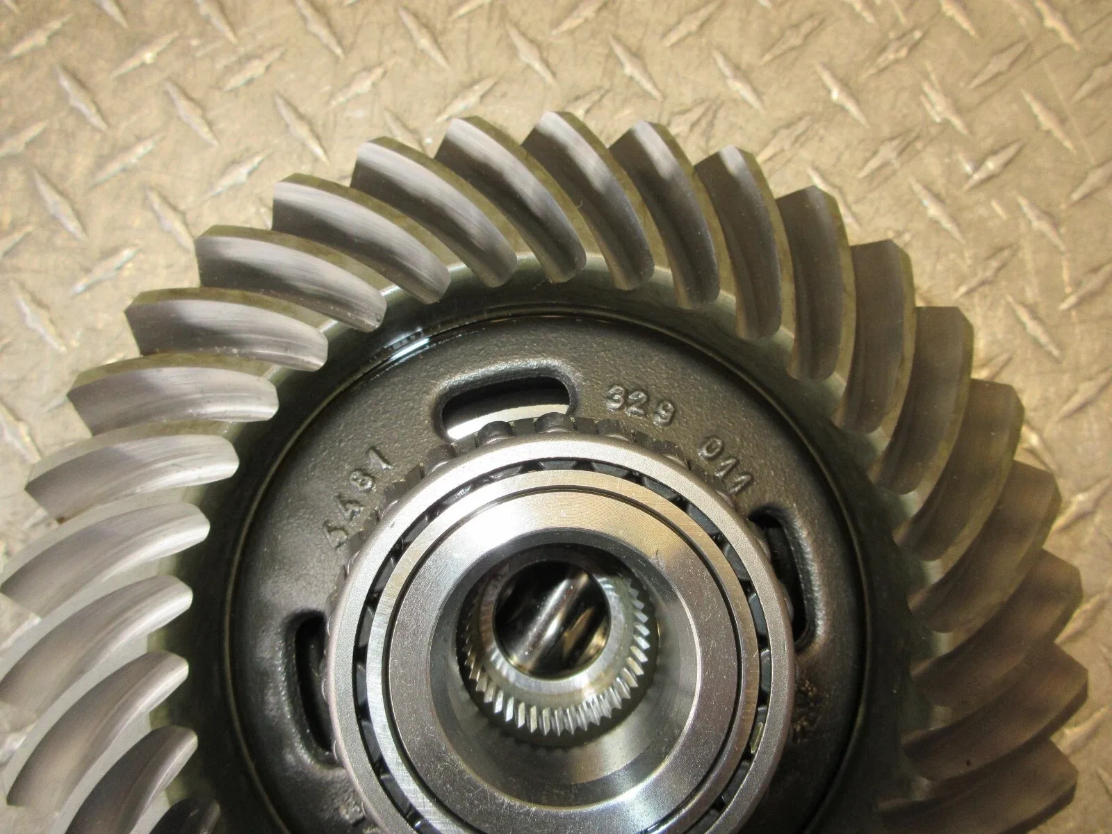 2013 Porsche 911 (991) Carrera Transmission Internal Gear Bearing 2276A0128 image 2