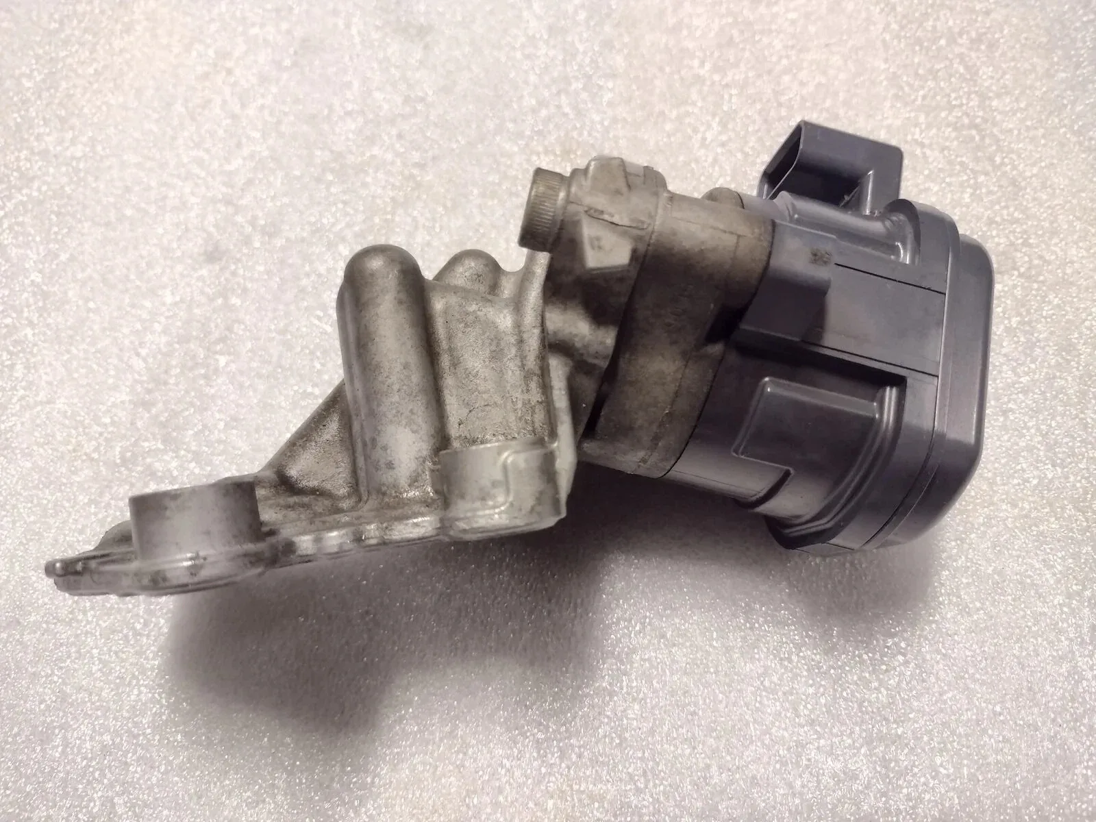 2020-2021 Subaru Outback 2.4L CVT Auxiliary Electric Oil Pump 30726AA010 image 2