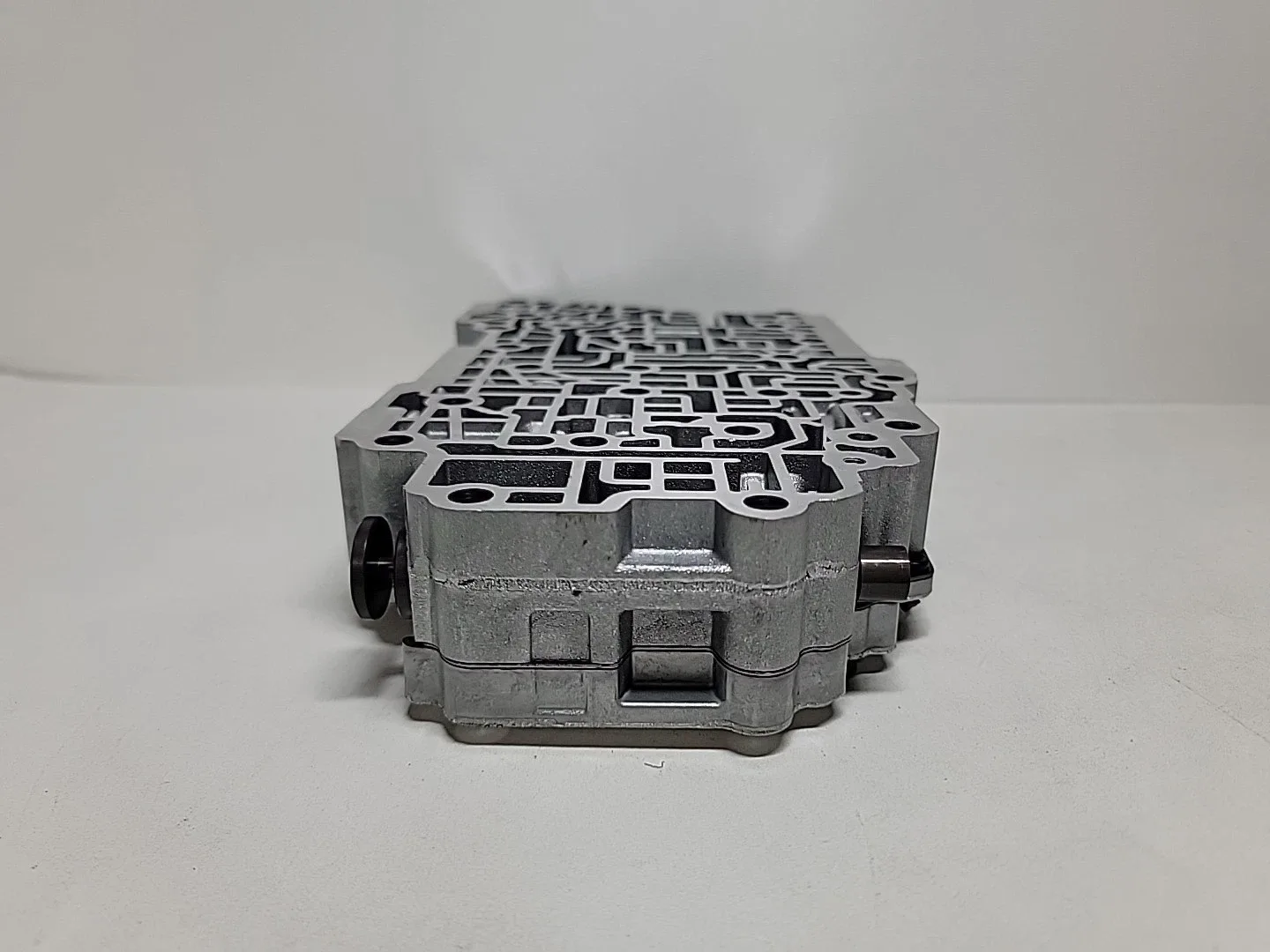 2010 Chevrolet Malibu Valve Body 6T40/6T45 MPN 24266446 image 4