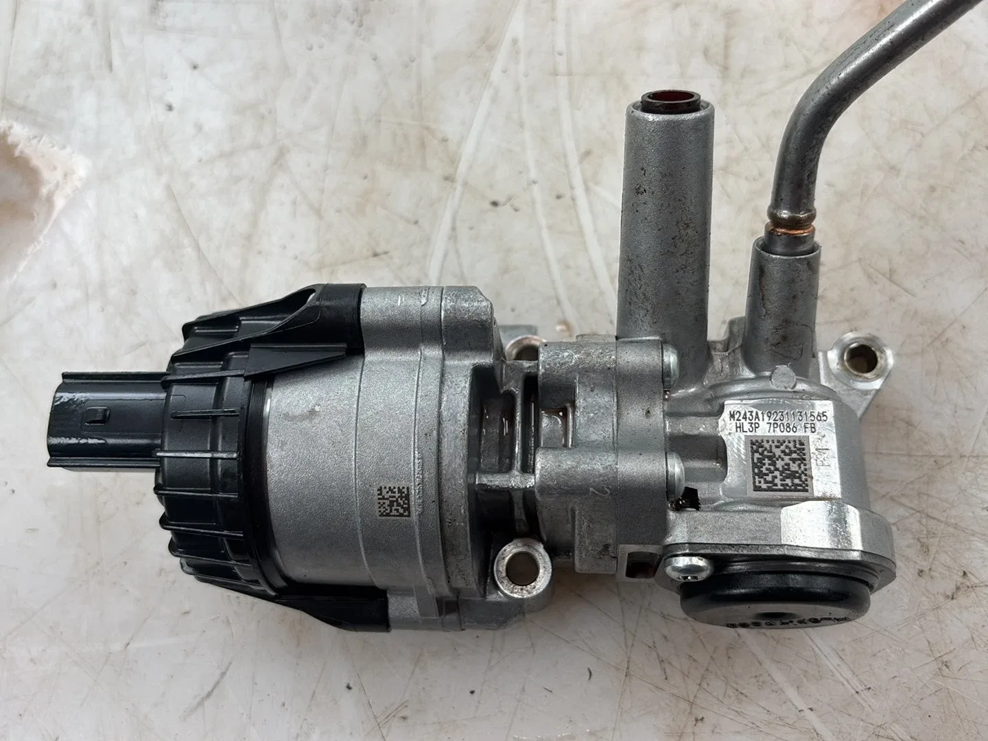 2018-2020 Ford F-150 Auxiliary Transmission Oil Pump HL3P7P086FB image 2