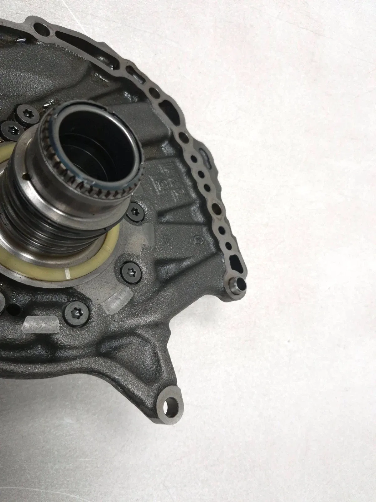 2017 Cadillac XT5 Automatic Transmission Oil Pump OEM image 3