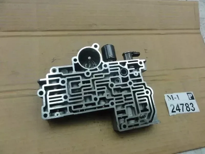 2000 Cadillac DeVille FWD 4.6L Valve Body MPN 8684821 image 2
