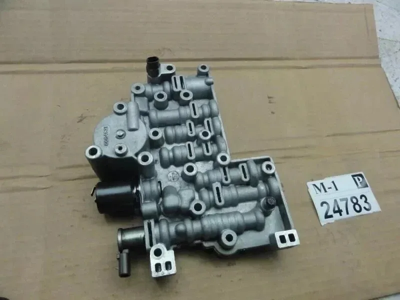 2000 Cadillac DeVille FWD 4.6L Valve Body MPN 8684821 image 4