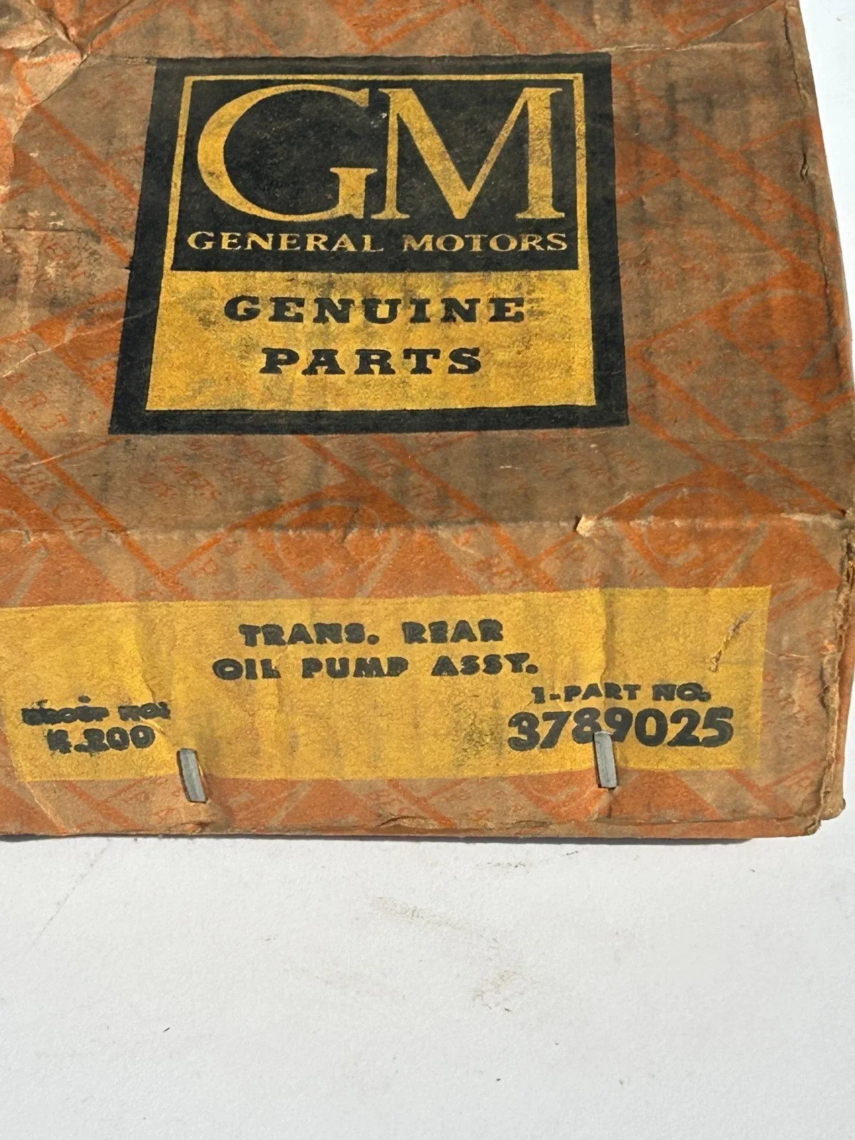 1962 Chevrolet Corvette Transmission Rear Oil Pump Assembly 3789025 image 4