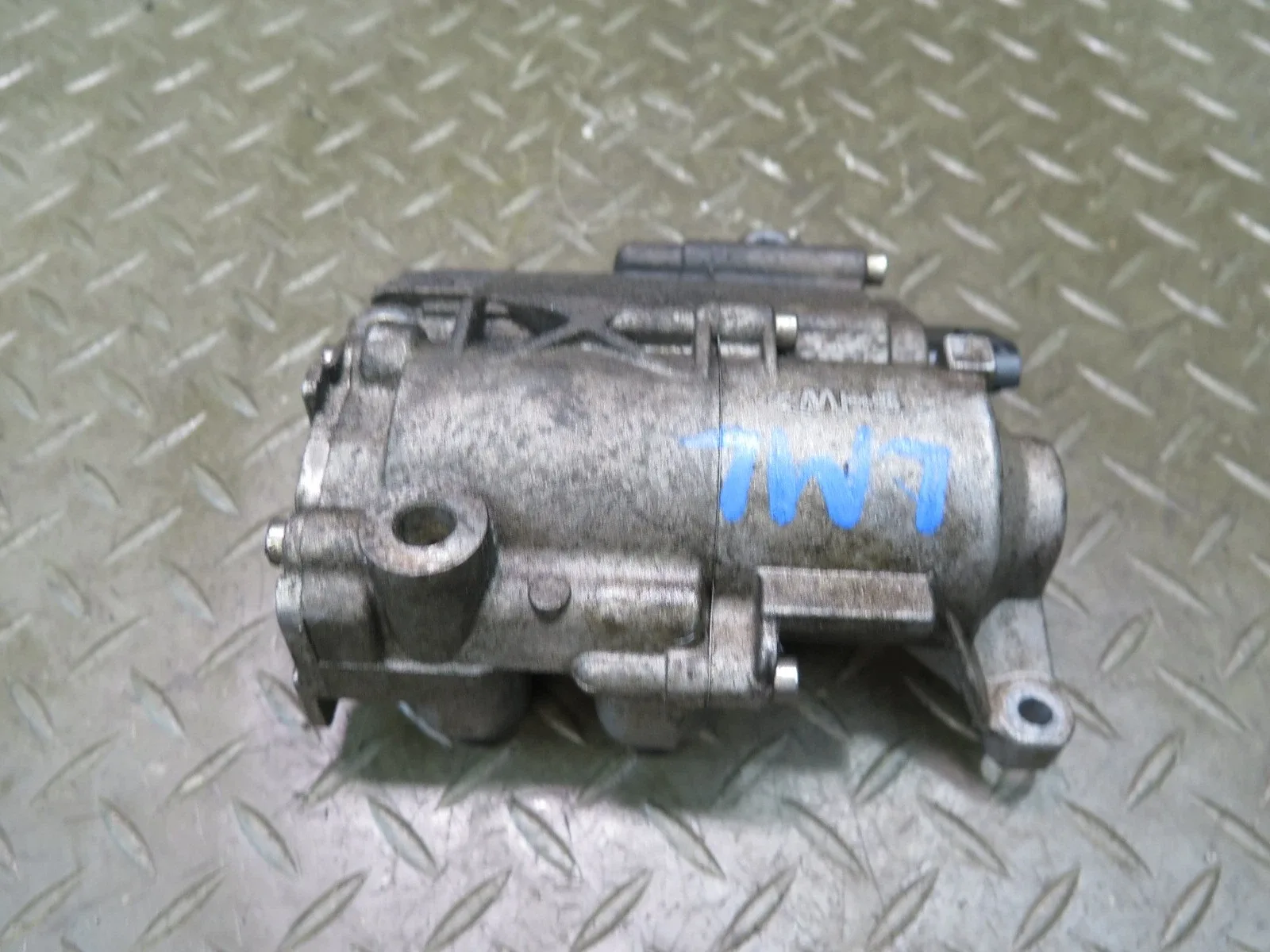 2012-2015 MERCEDES X166 W166 722.9 TRANSMISSION AUXILIARY AUX OIL PUMP image 4