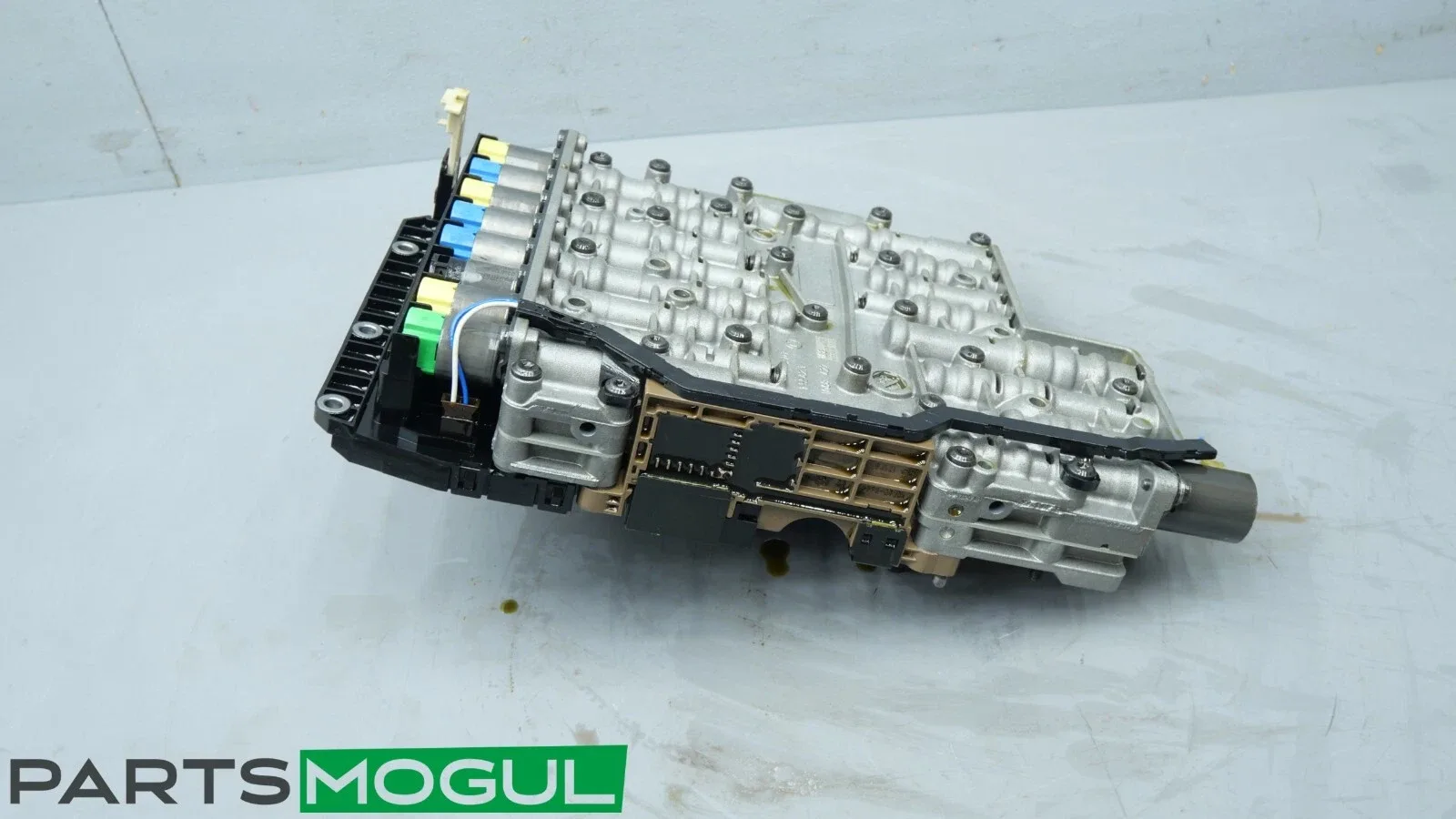BMW E90 E88 135 Automatic Valve Body Mechatronic - MPN 0260550027 image 3
