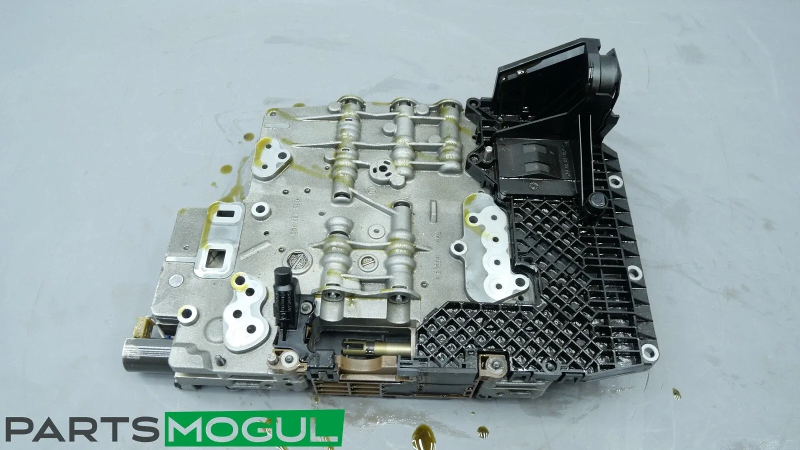 BMW E90 E88 135 Automatic Valve Body Mechatronic - MPN 0260550027