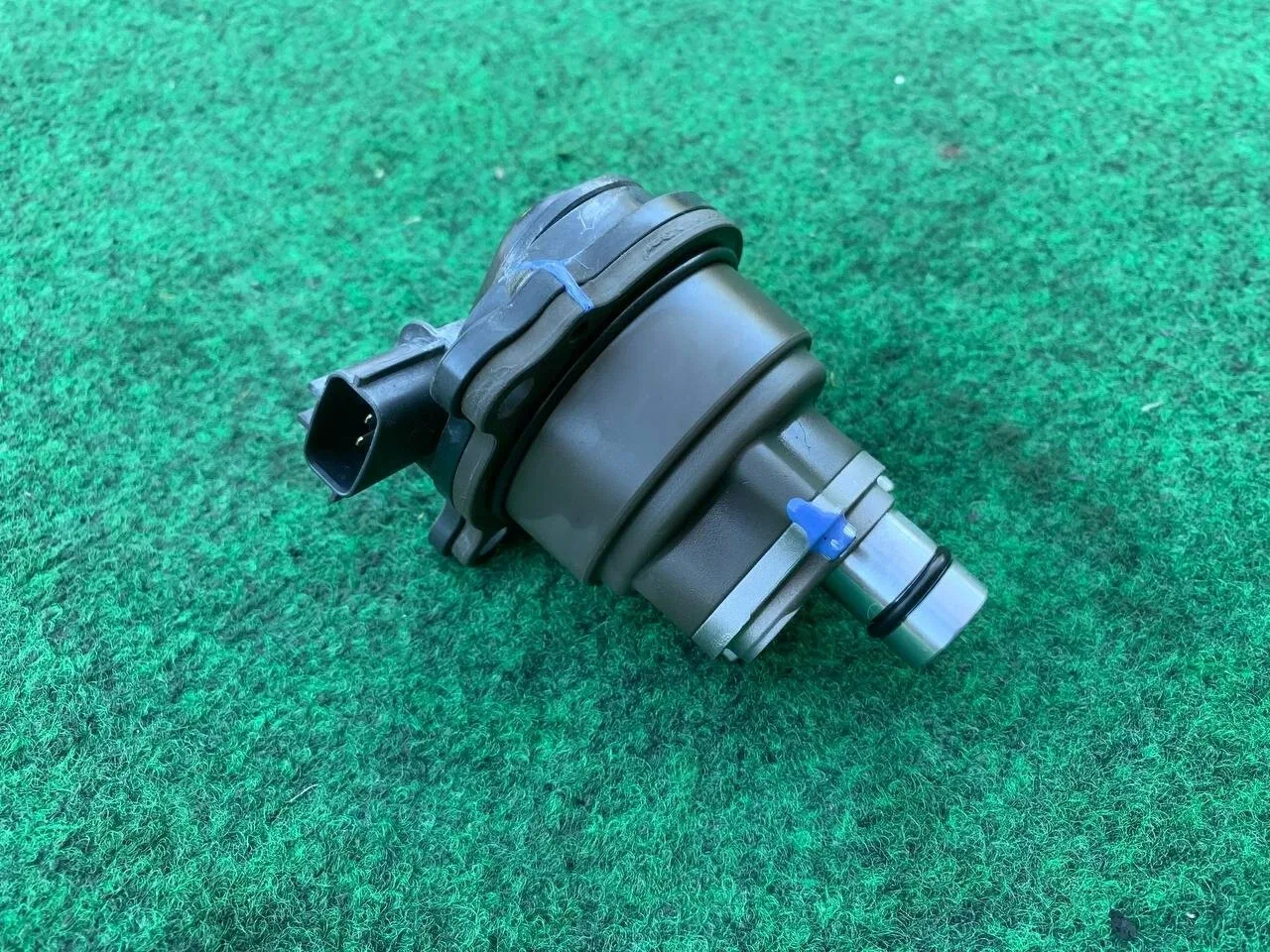 2016-2019 Infiniti Q60 2.0L Turbo Transmission Oil Pump Assembly OEM 313C0-39X0A image 2