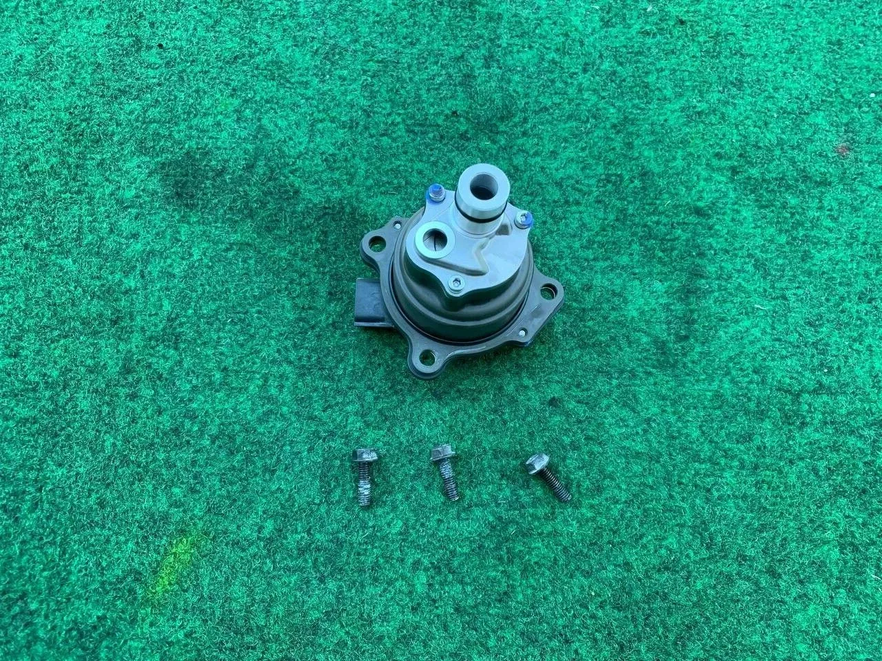 2016-2019 Infiniti Q60 2.0L Turbo Transmission Oil Pump Assembly OEM 313C0-39X0A