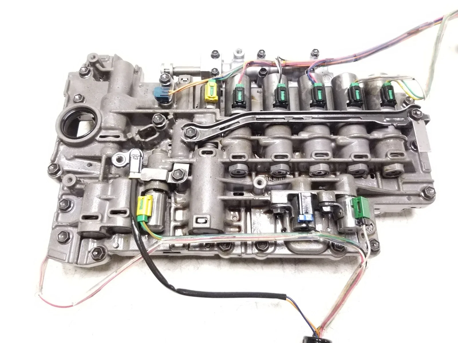2013 Porsche Cayenne Automatic Transmission Valve Body - 95832503900 image 3