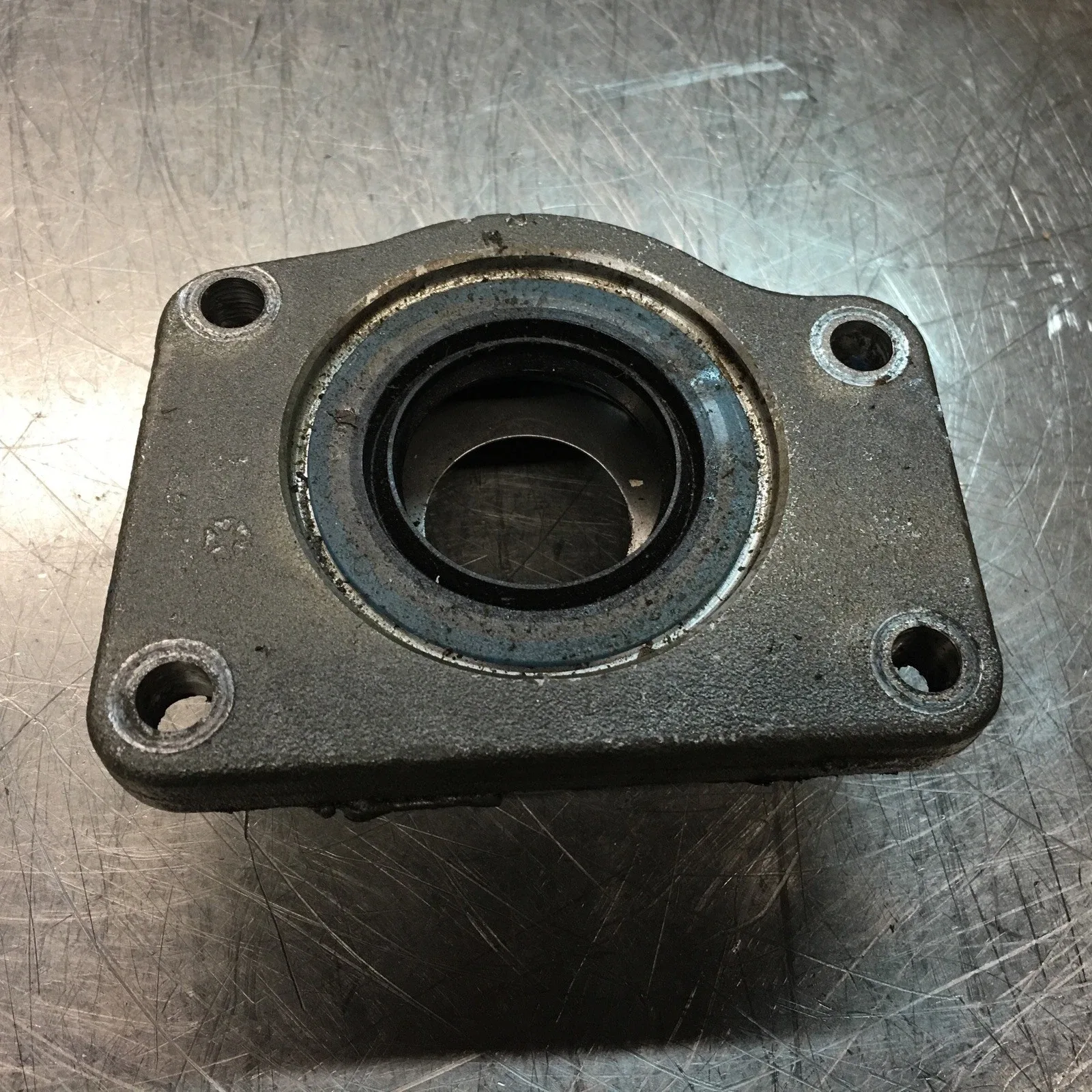 Chrysler A604 (41TE) Differential Bearing Housing — 1 3/4" Overall Height