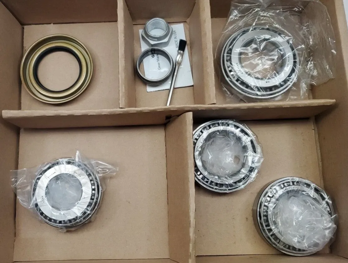 Differential Bearing and Oil Seal Kit 742D004A image 2
