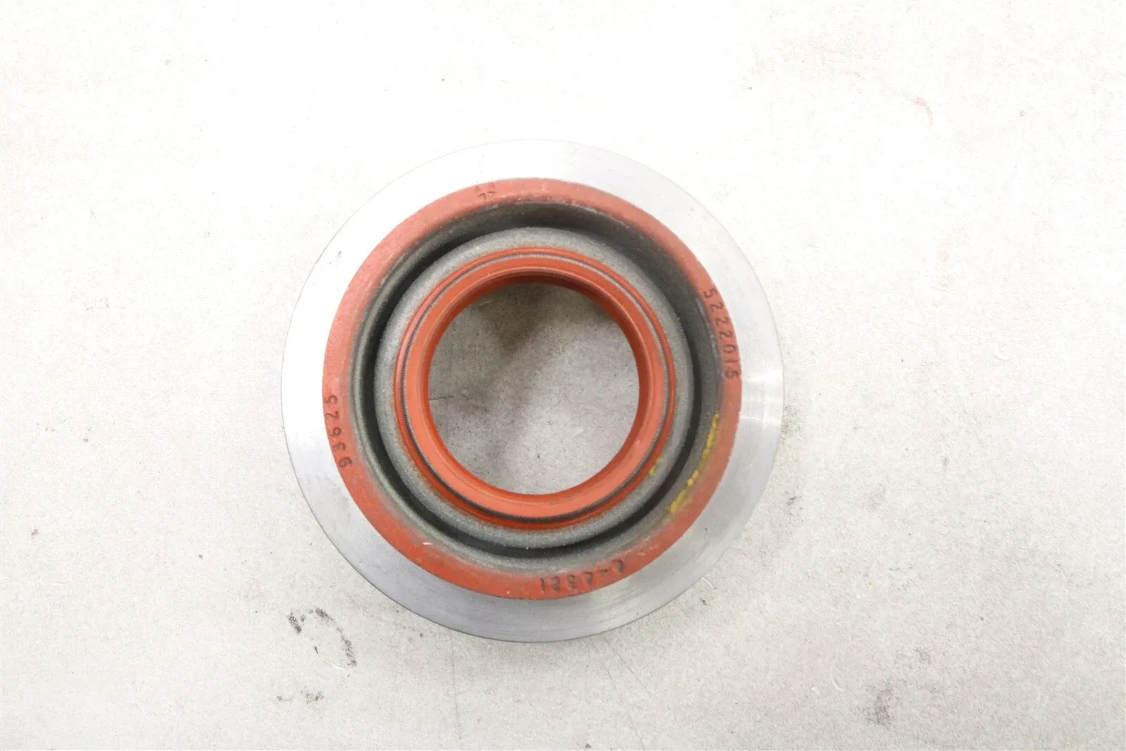 1978-1982 Mopar A727/36RH Transmission Shaft Bearing Retainer 04205899 image 3