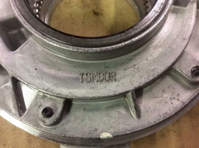 2004 Ford F250SD Manual Transfer Case Oil Pump - Part 412 image 3