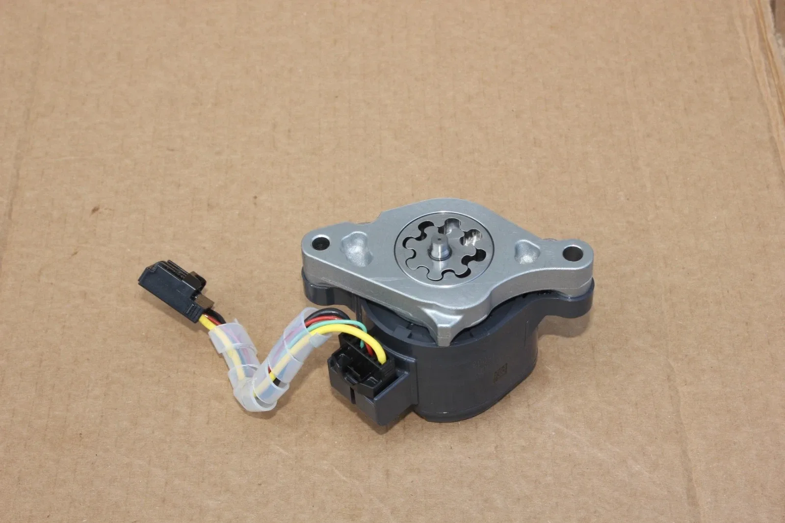 2023-2025 Toyota BZ4X Transmission / Motor Oil Pump OEM 35580-42021 image 3