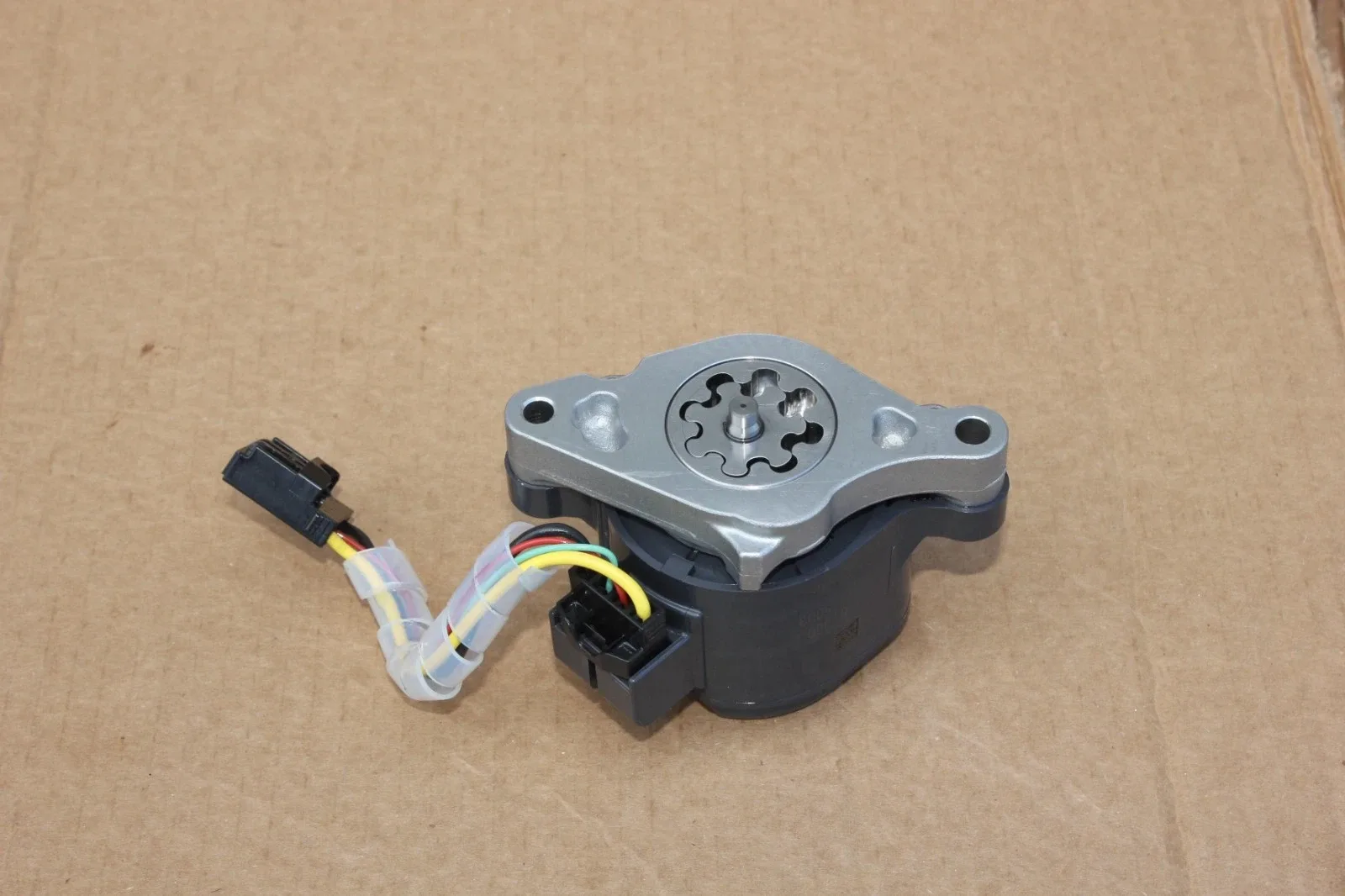 2023-2025 Toyota BZ4X Transmission / Motor Oil Pump OEM 35580-42021 image 4