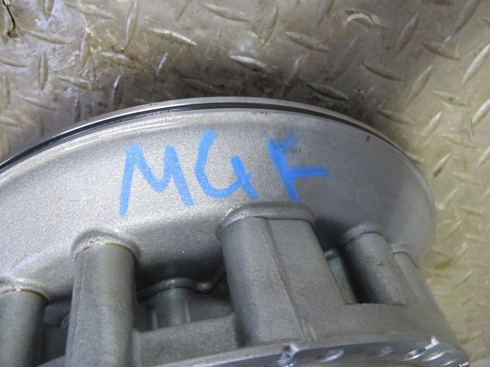 2014-2019 Maserati Ghibli (M157) SQ4 8HP70 Automatic Transmission Oil Pump image 2