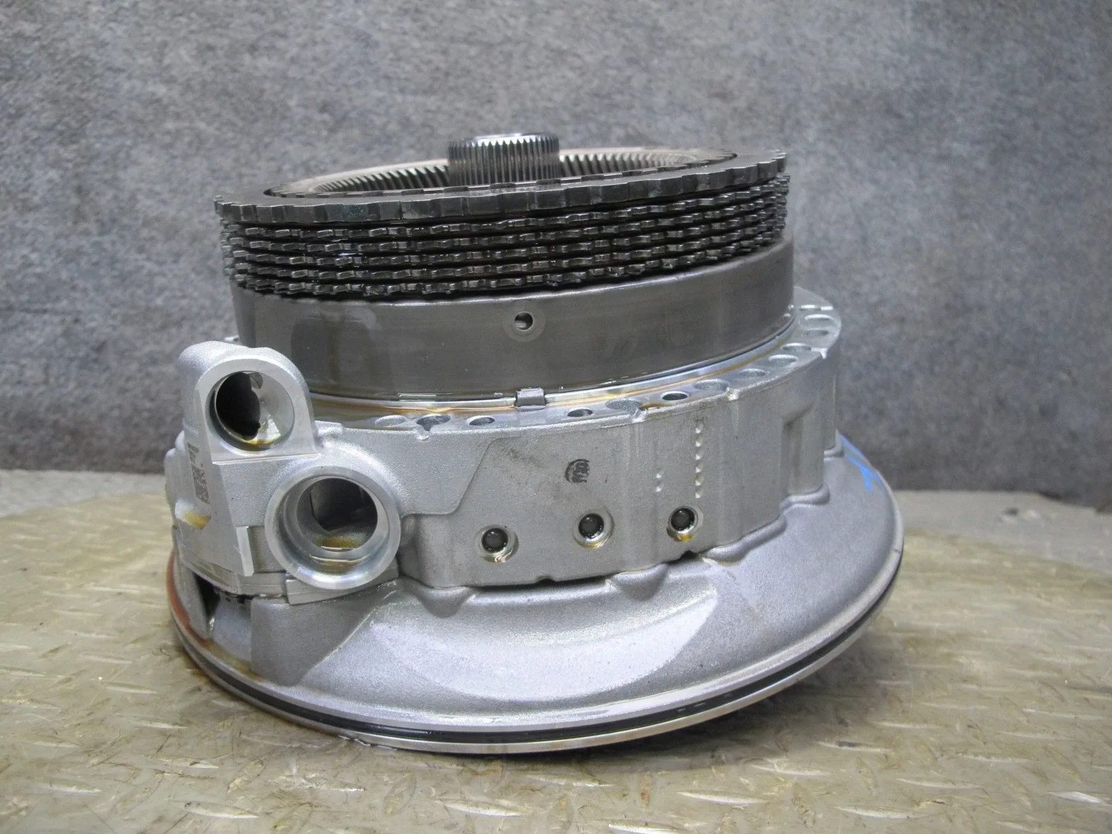 2014-2019 Maserati Ghibli (M157) SQ4 8HP70 Automatic Transmission Oil Pump image 3