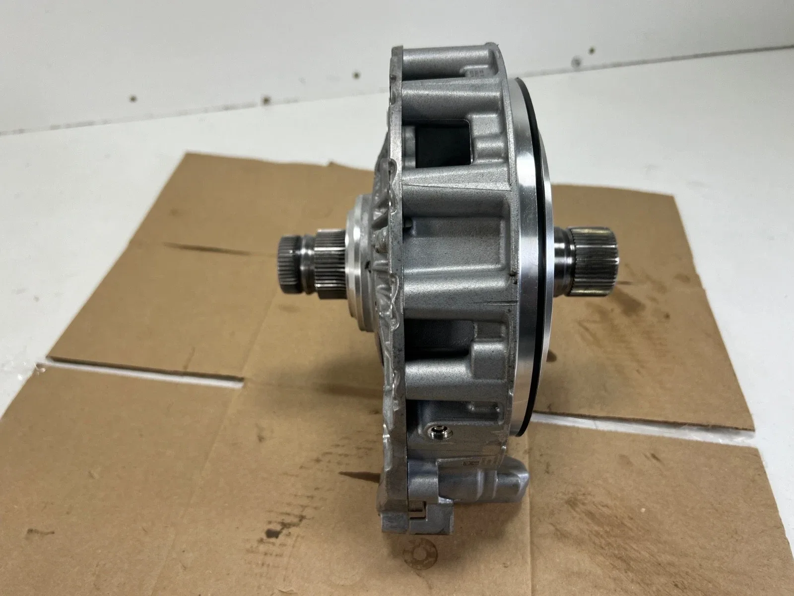 2019-2024 Porsche Cayenne Transmission Oil Pump 8HP65AX image 4