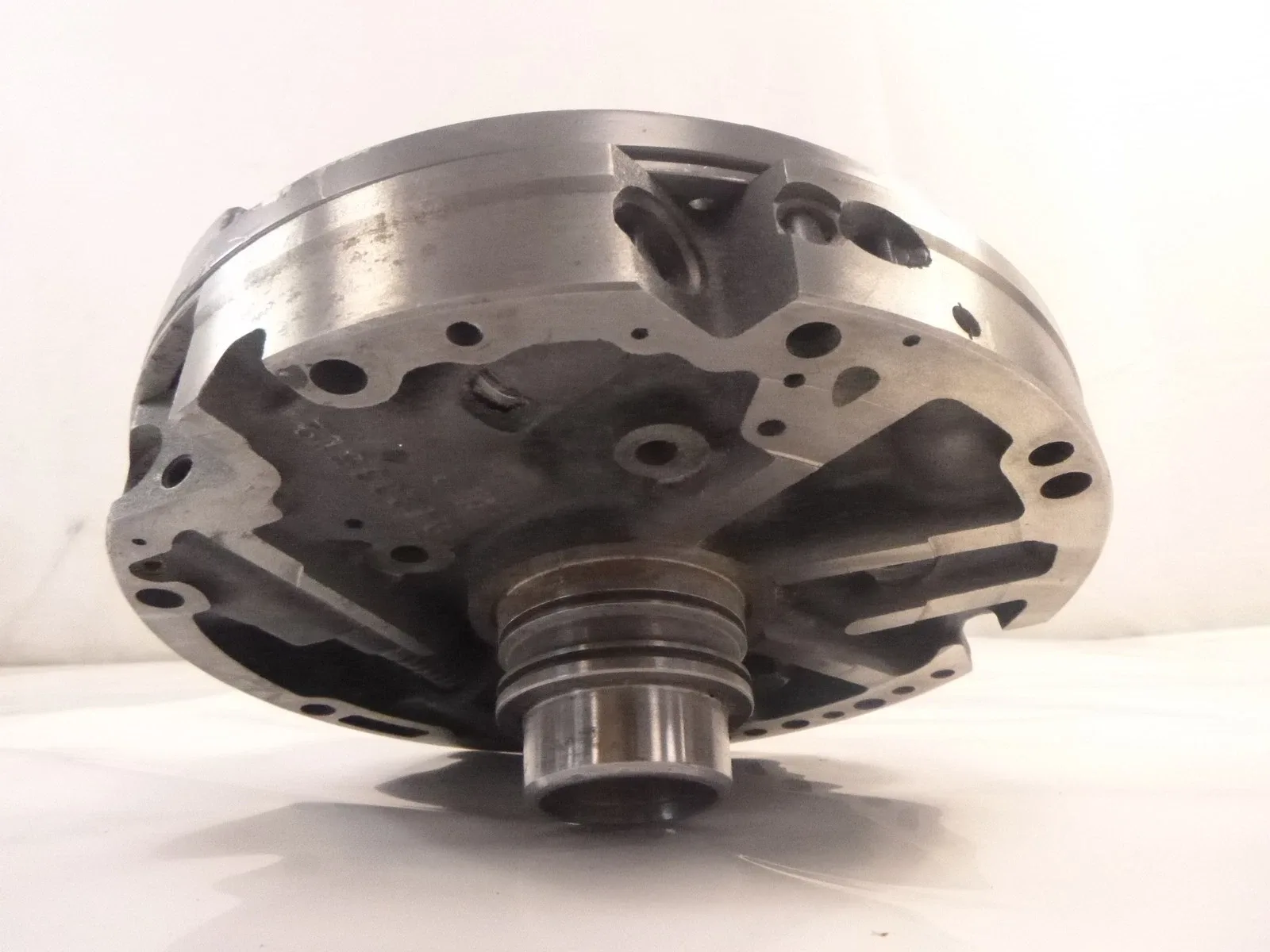 1997-2004 Chevy Express 2500 Front Transmission Oil Pump Body 24205779 image 3