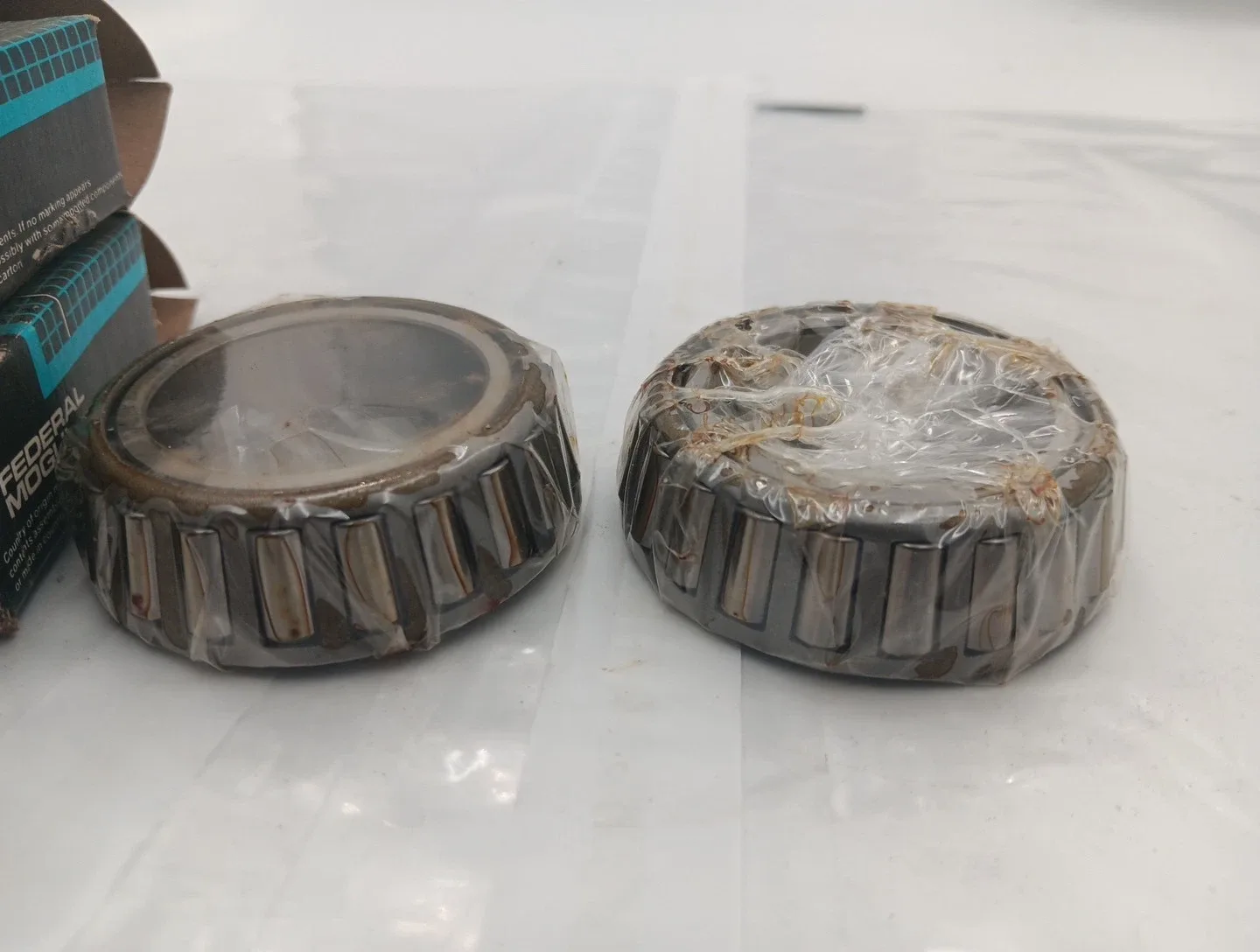 Federal Mogul / National Seal LM29748 Wheel Bearing - Lot of 2 image 2