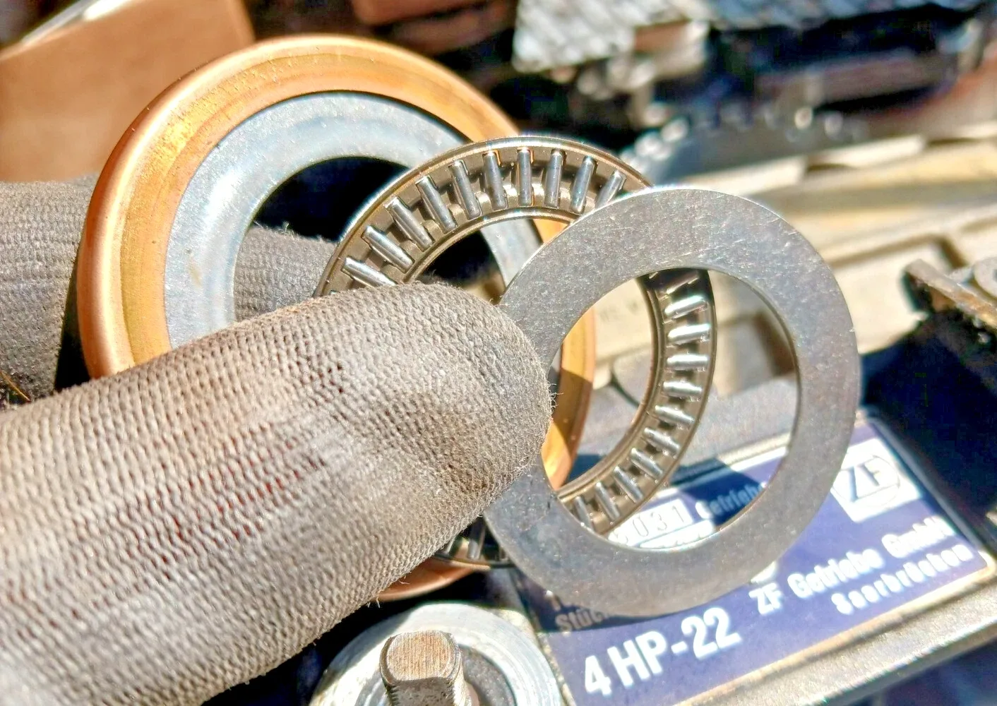 BMW ZF 4HP22 Output Bearing & Races (4HP22)