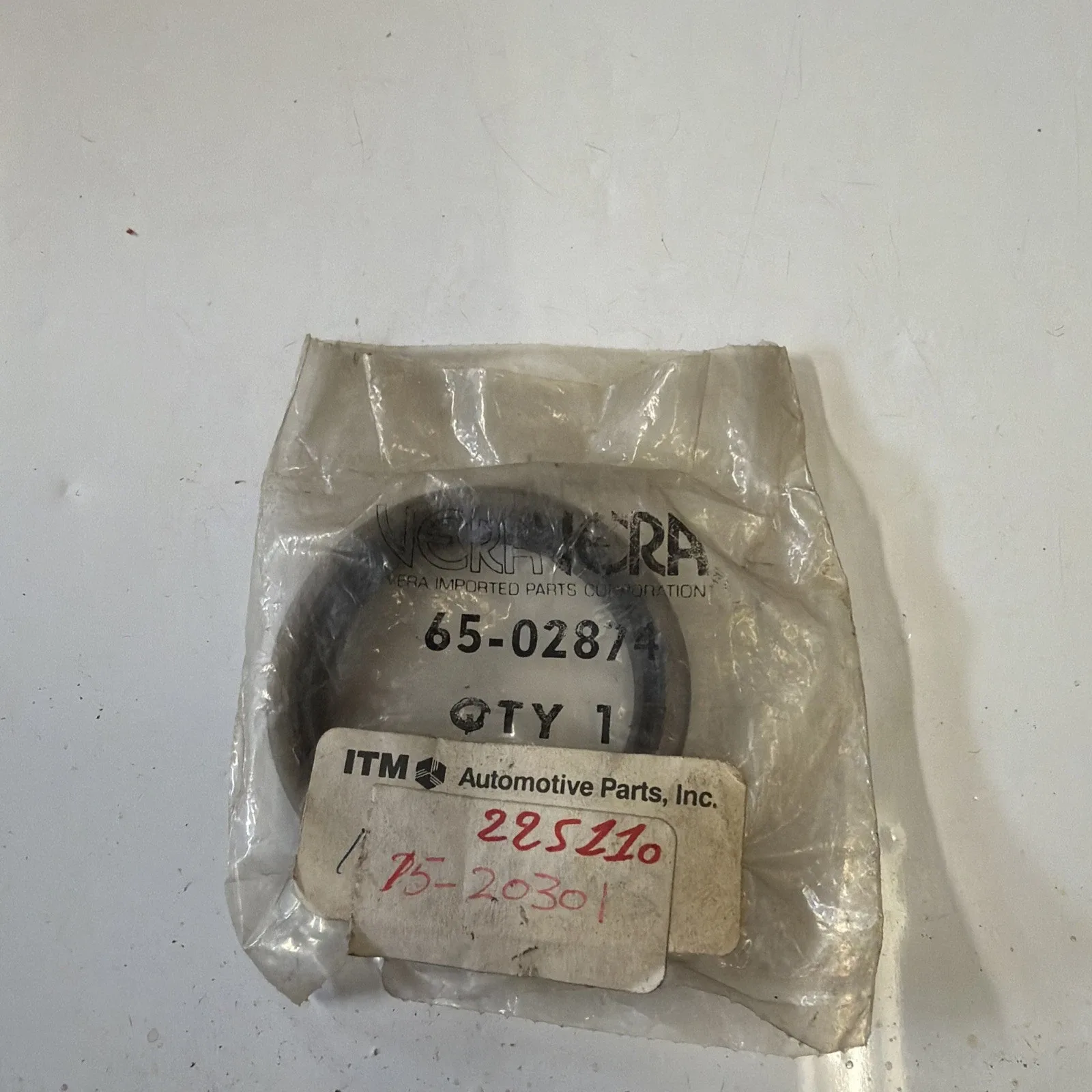 National 225110 Multi-Purpose Oil Seal (Nitrile) image 2