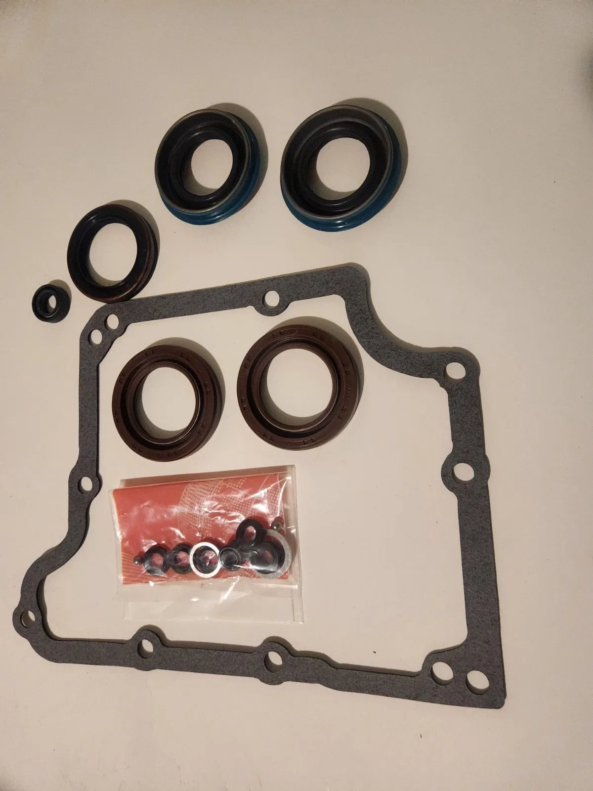 AW50-40LE/42LE/LN Transmission Pan Gasket & Metal Clad Seal Kit 89002AF (Year 1989+ ) image 2