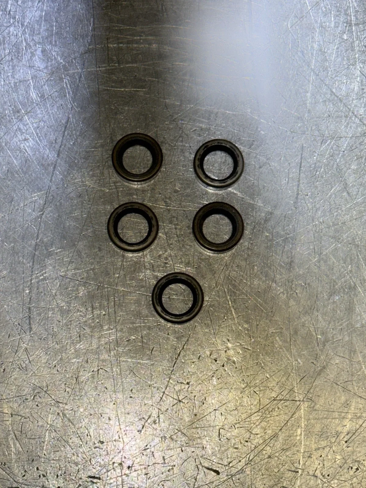 6L80E / 6L90E Shifter Shaft Seal Pack of 5 image 2