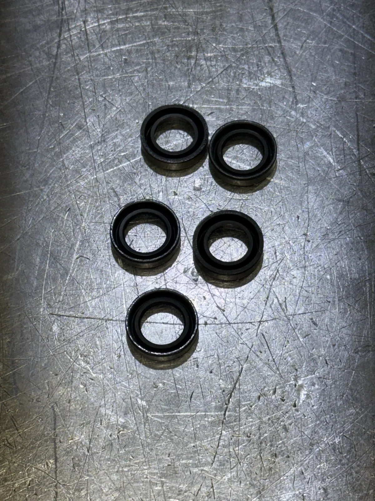 6L80E / 6L90E Shifter Shaft Seal Pack of 5 image 4