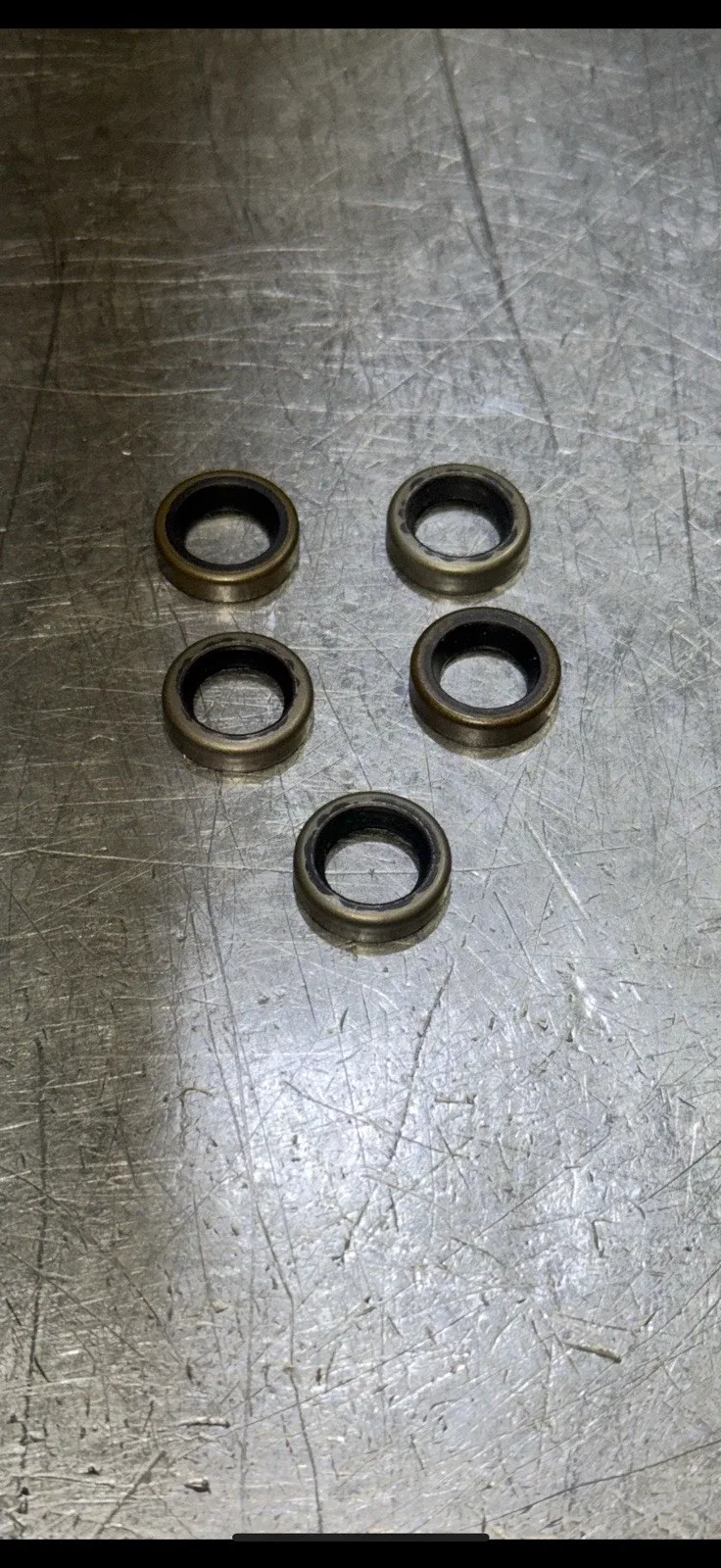 6L80E / 6L90E Shifter Shaft Seal Pack of 5