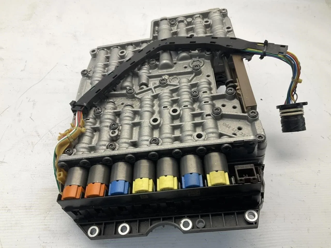 2007-2009 Audi A4 2.0L Automatic Valve Body OEM 1068427237 image 2