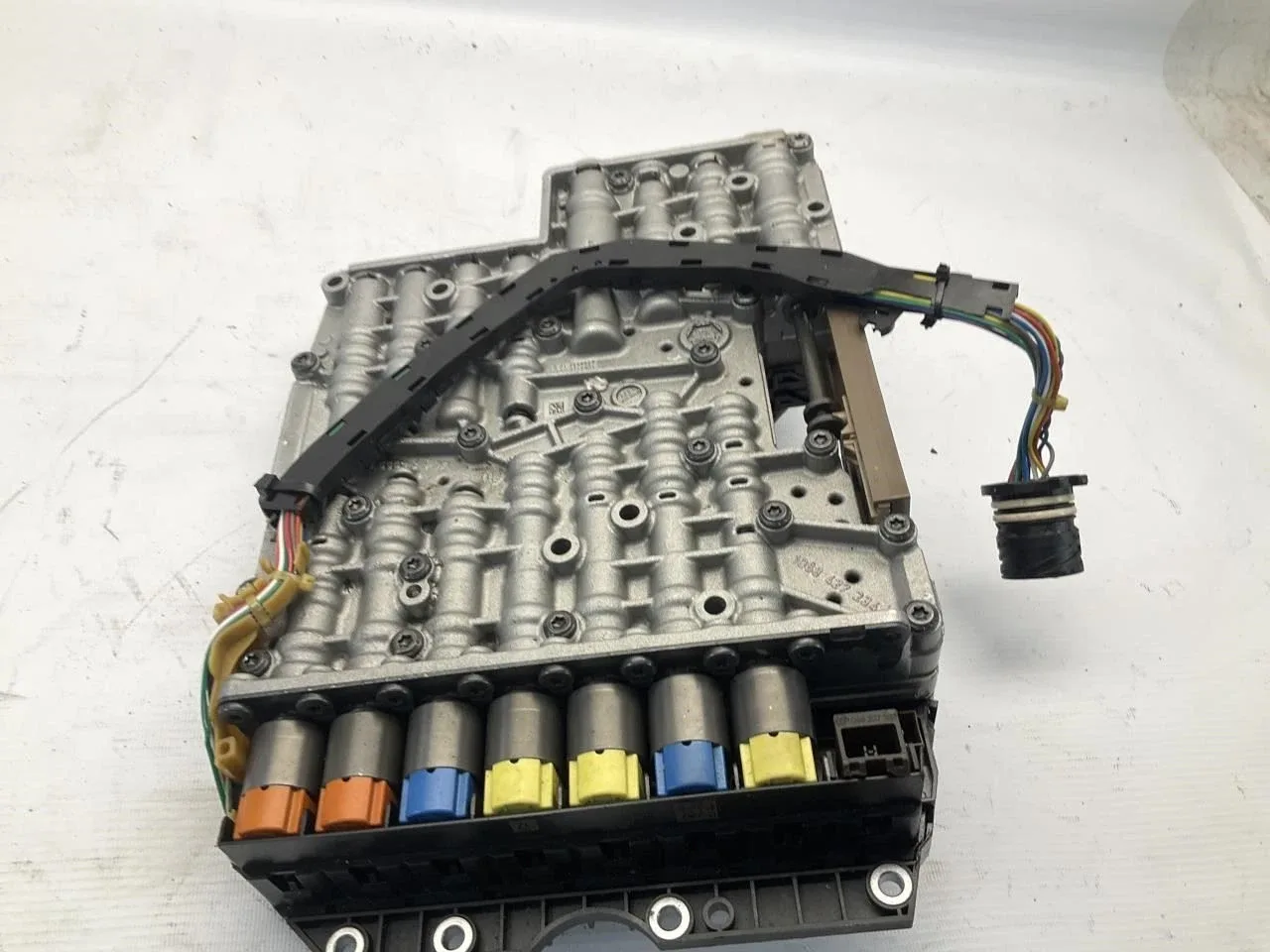 2007-2009 Audi A4 2.0L Automatic Valve Body OEM 1068427237 image 3