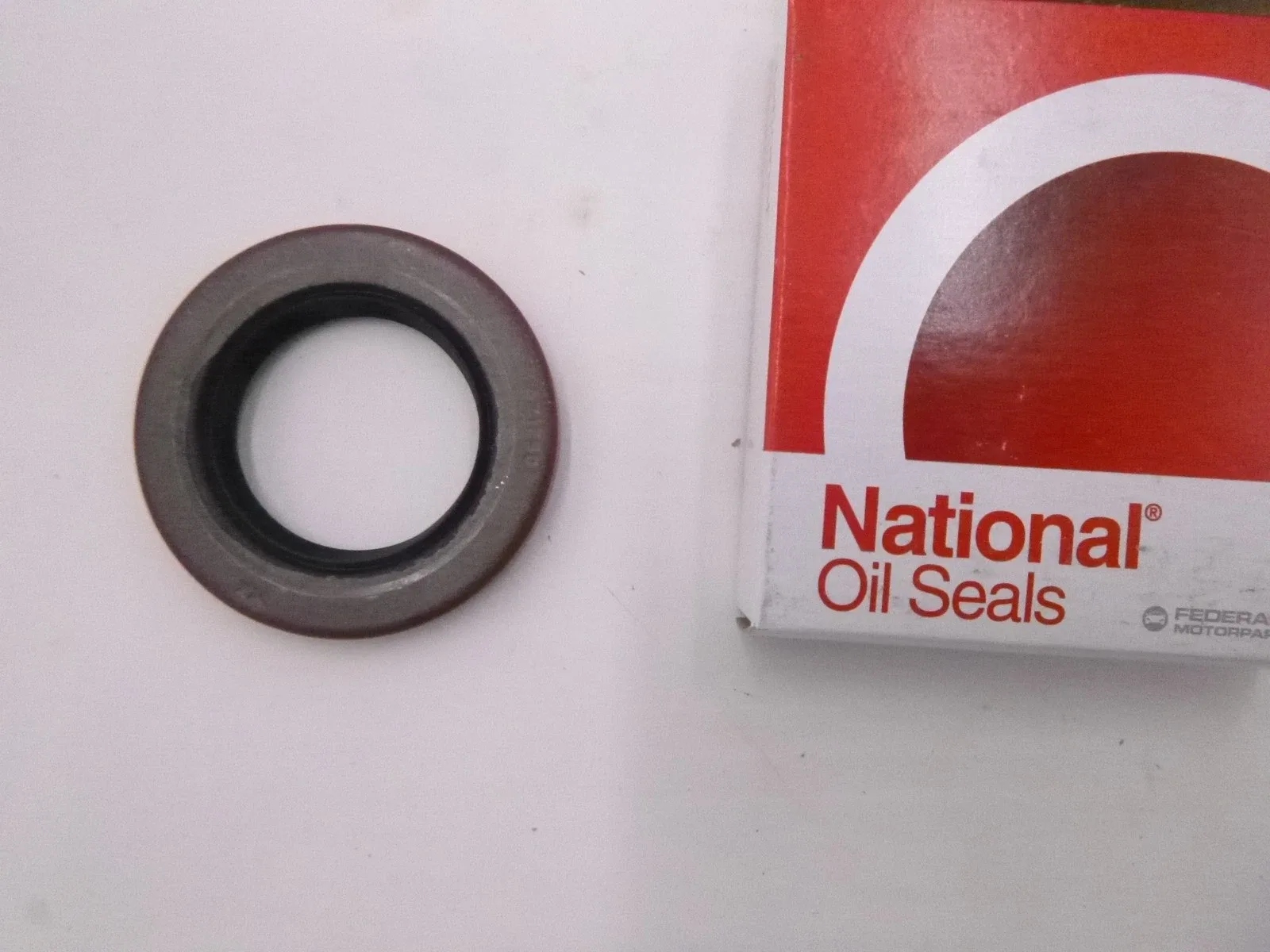 National 471750 Oil Seal 5-Pack image 2