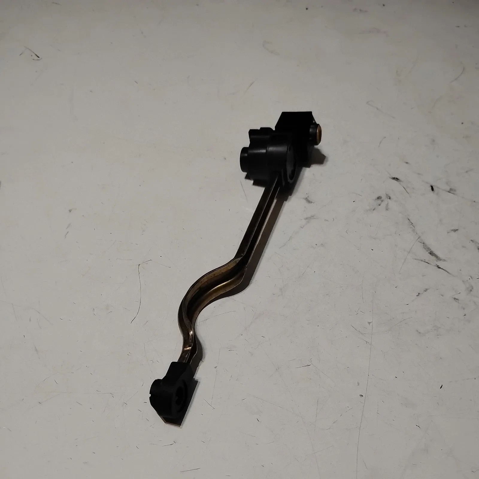 2007 Cadillac DTS Automatic Transmission Shift Lock Control Solenoid 26098856 image 4
