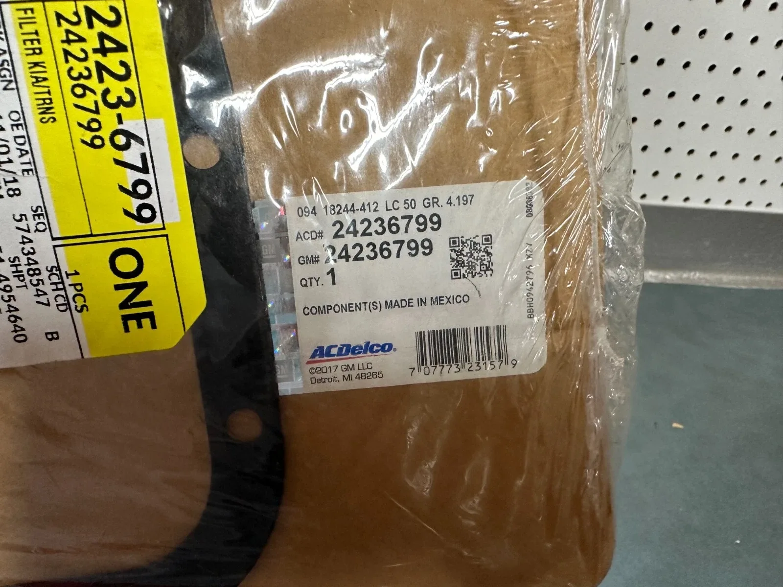 2002-2006 Cadillac Escalade Automatic Transmission Fluid Filter Kit GM OEM 24236799 image 3