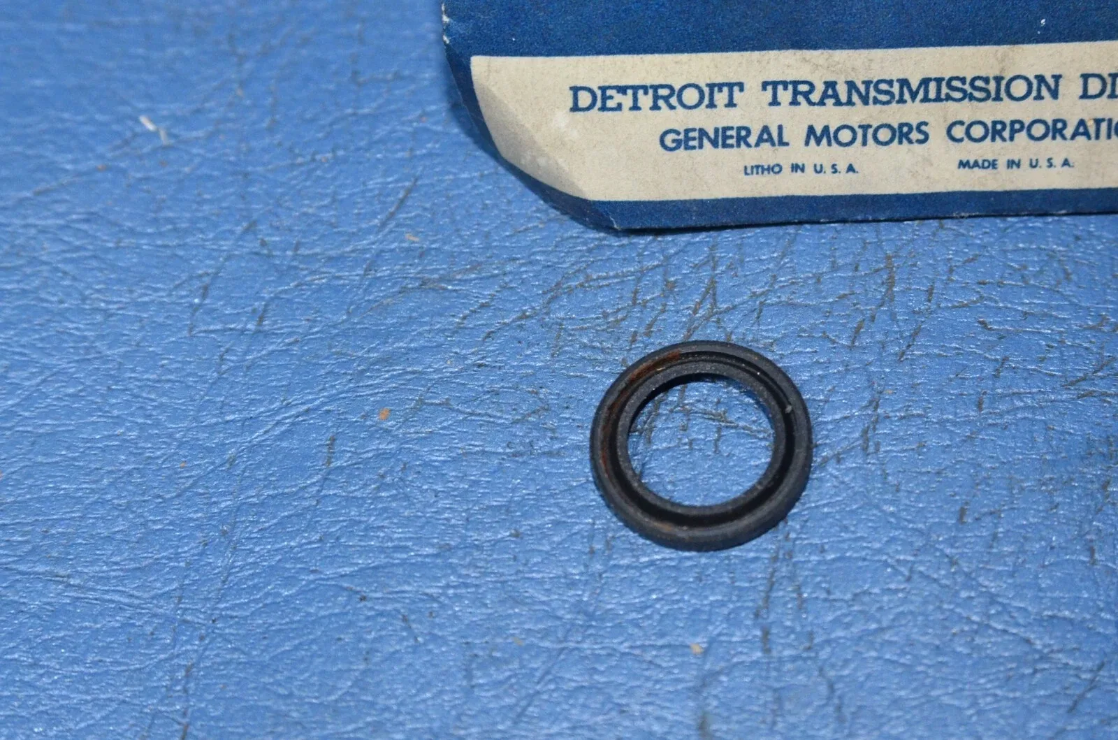 1961-1962 Oldsmobile Hydra-Matic Transmission Shaft Seal MPN 8619867 image 3