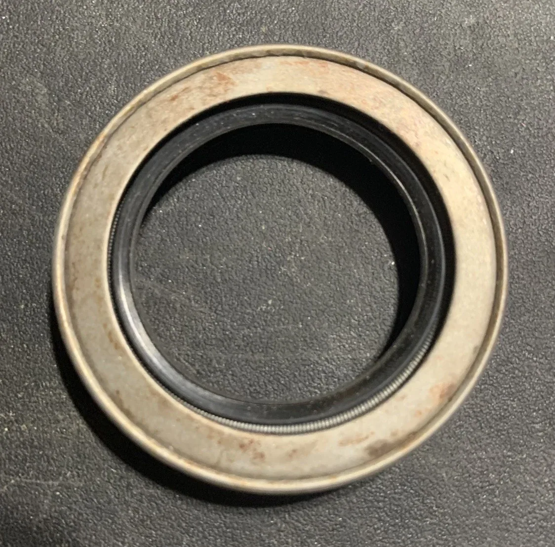 1974-79 Jeep Cherokee/Wagoneer & 1990-97 Ford Aerostar Multi-Purpose Seal 5872S image 3
