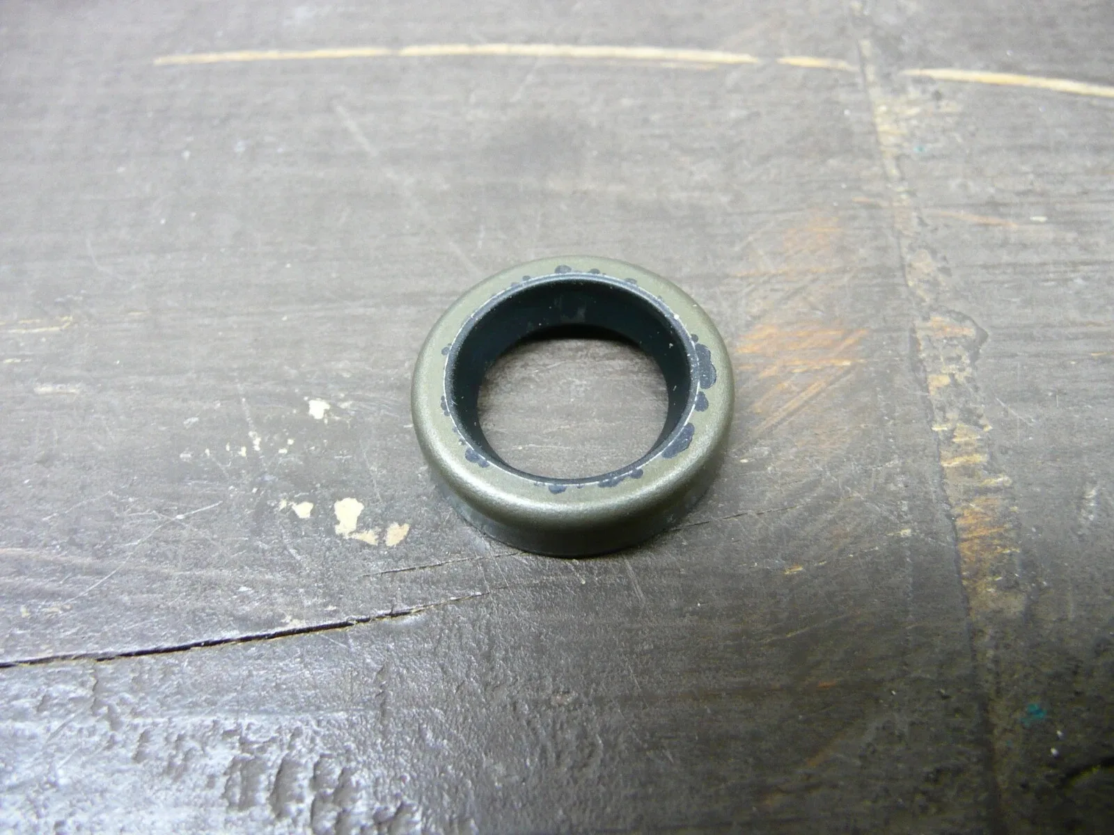 GM 6L80/6L90 Manual Lever Seal - transtec