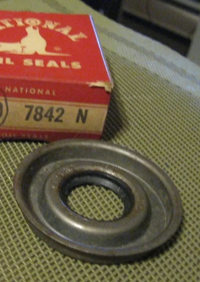1961-1962 Pontiac Tempest Transmission Front Extension Oil Seal - National 7842N image 2