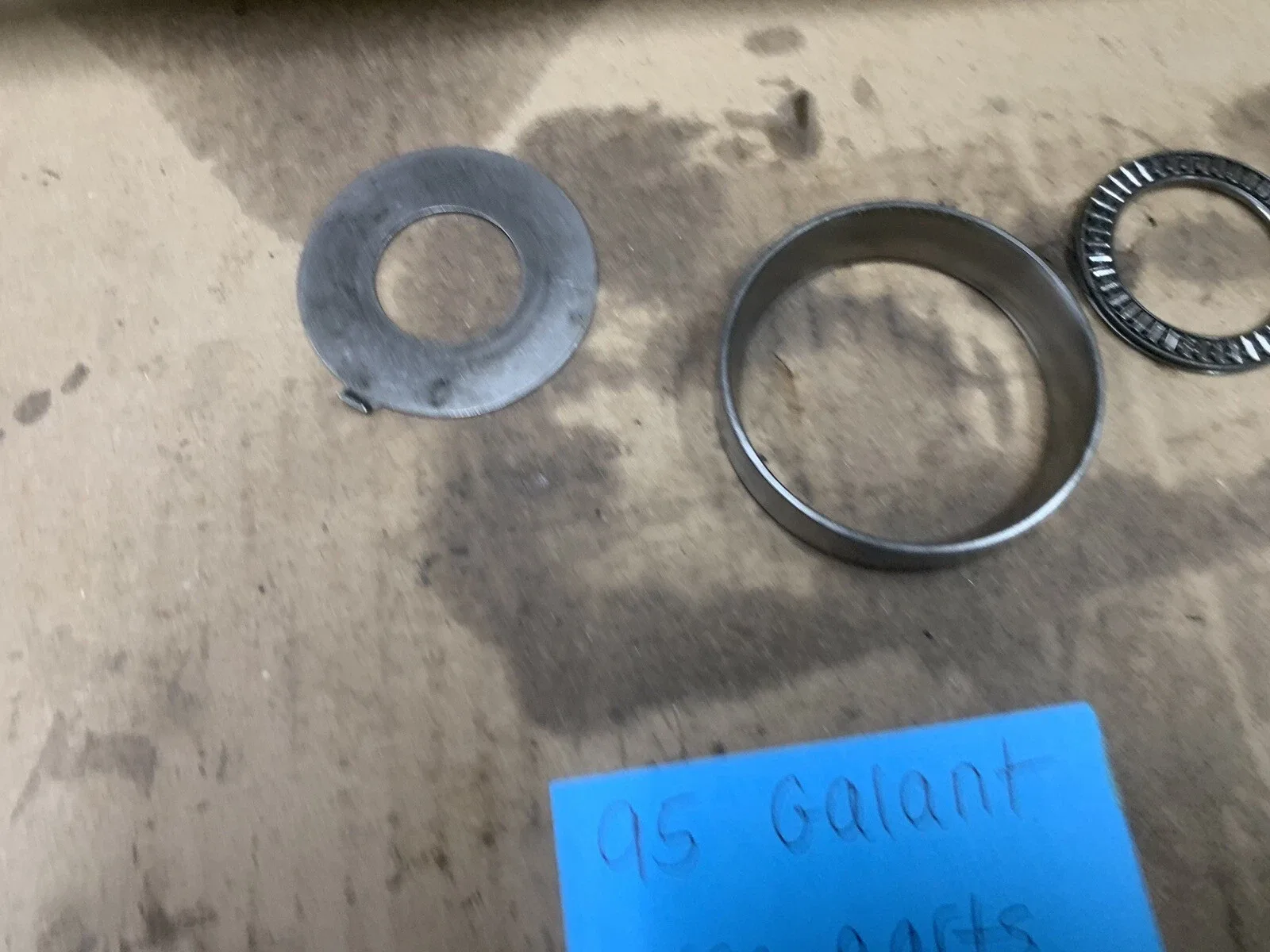1994-1995 Mitsubishi Galant Automatic Transmission Bearing, Washer & Race image 2