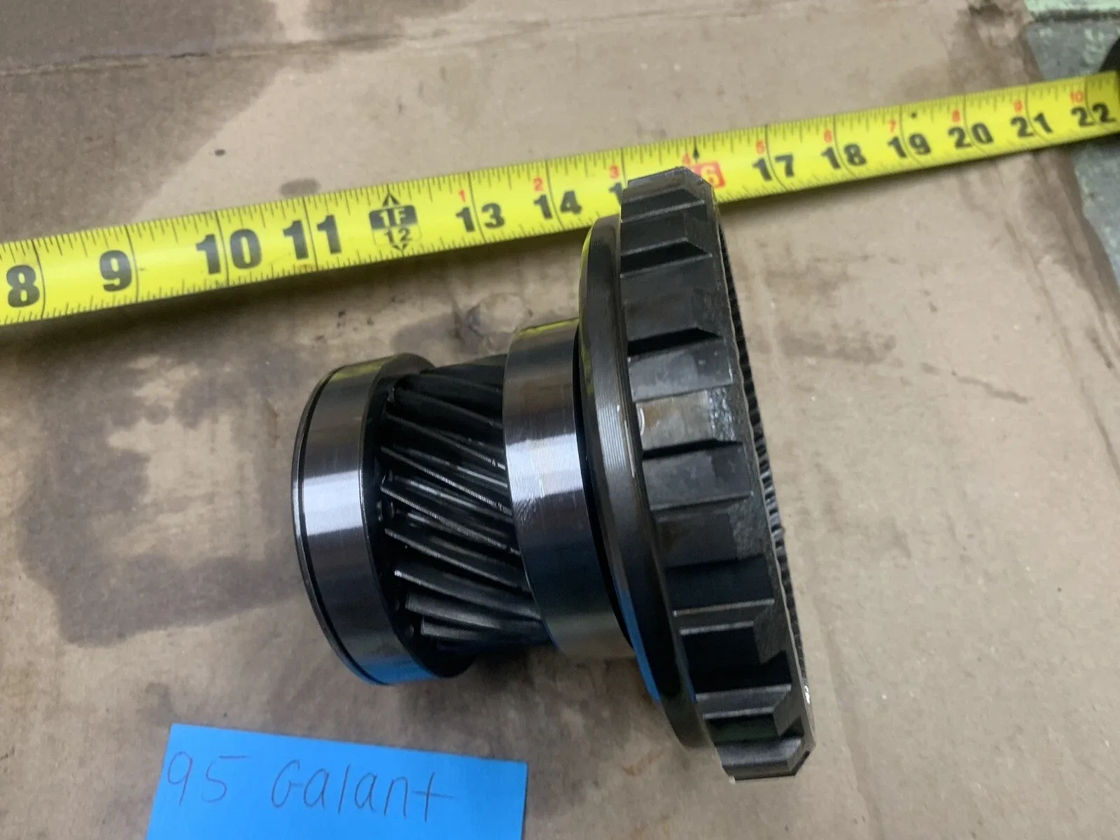 1994-1995 Mitsubishi Galant Automatic Transaxle Park & Rear Gear Hub image 3