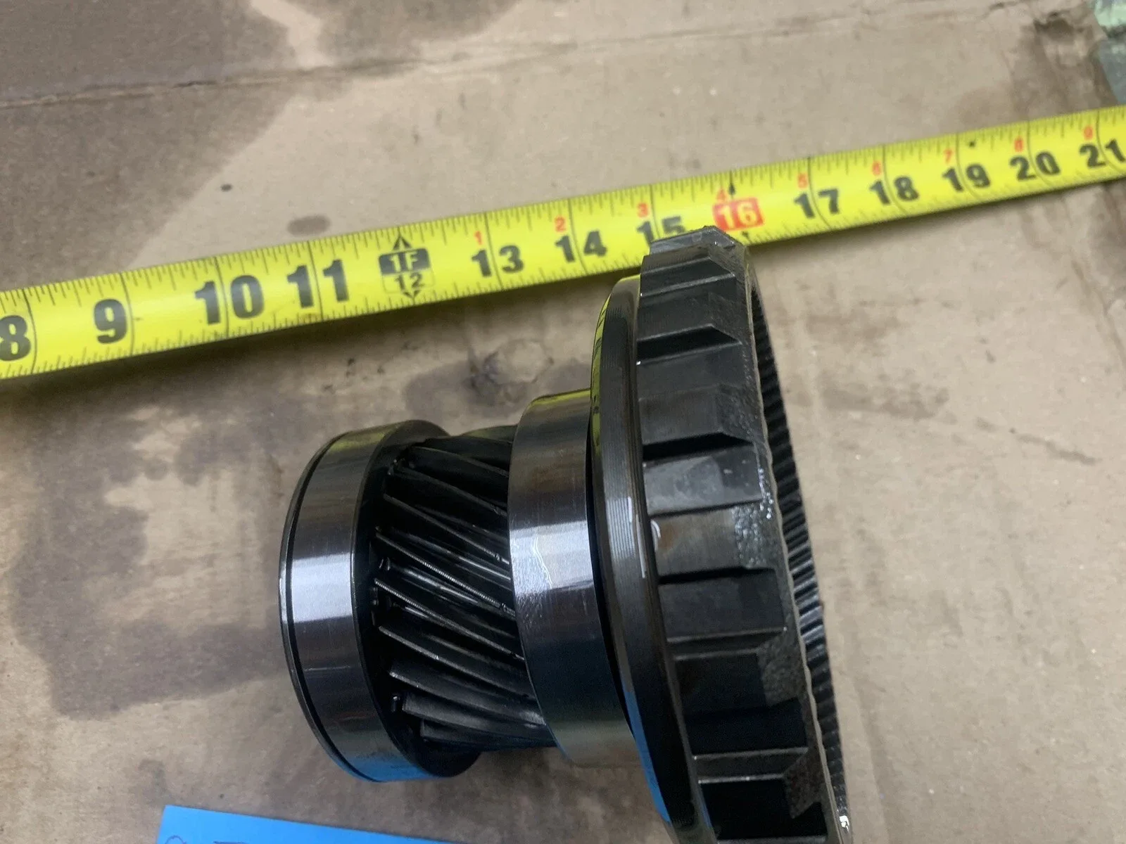1994-1995 Mitsubishi Galant Automatic Transaxle Park & Rear Gear Hub image 4