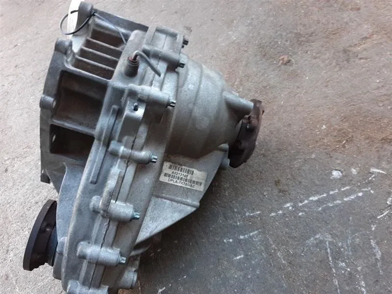 2016 Range Rover Sport (L494) Transfer Case DPLA7K780AE image 3