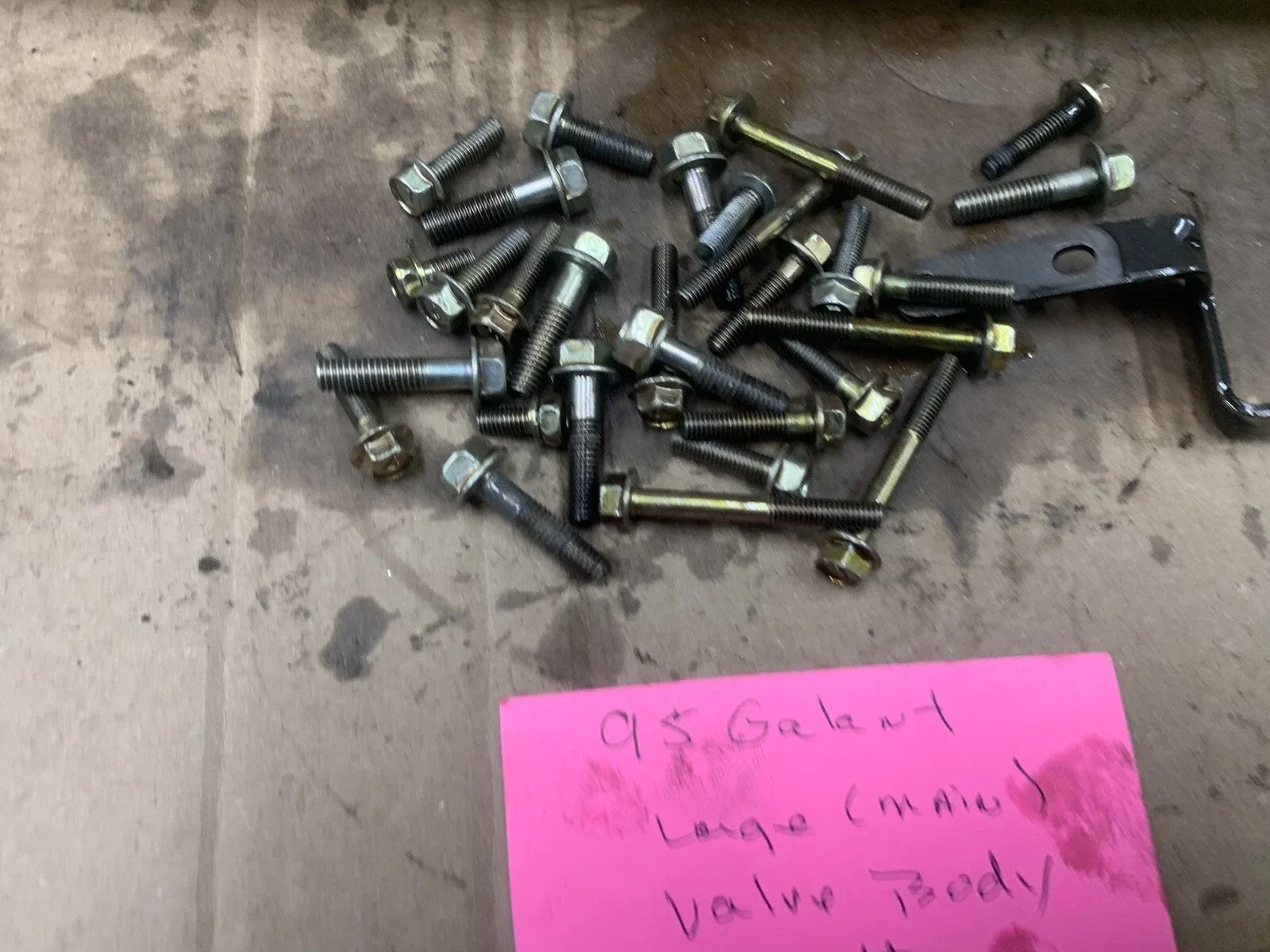 1994-1995 Mitsubishi Galant Auto Transaxle Main Valve Body Bolts Set image 2