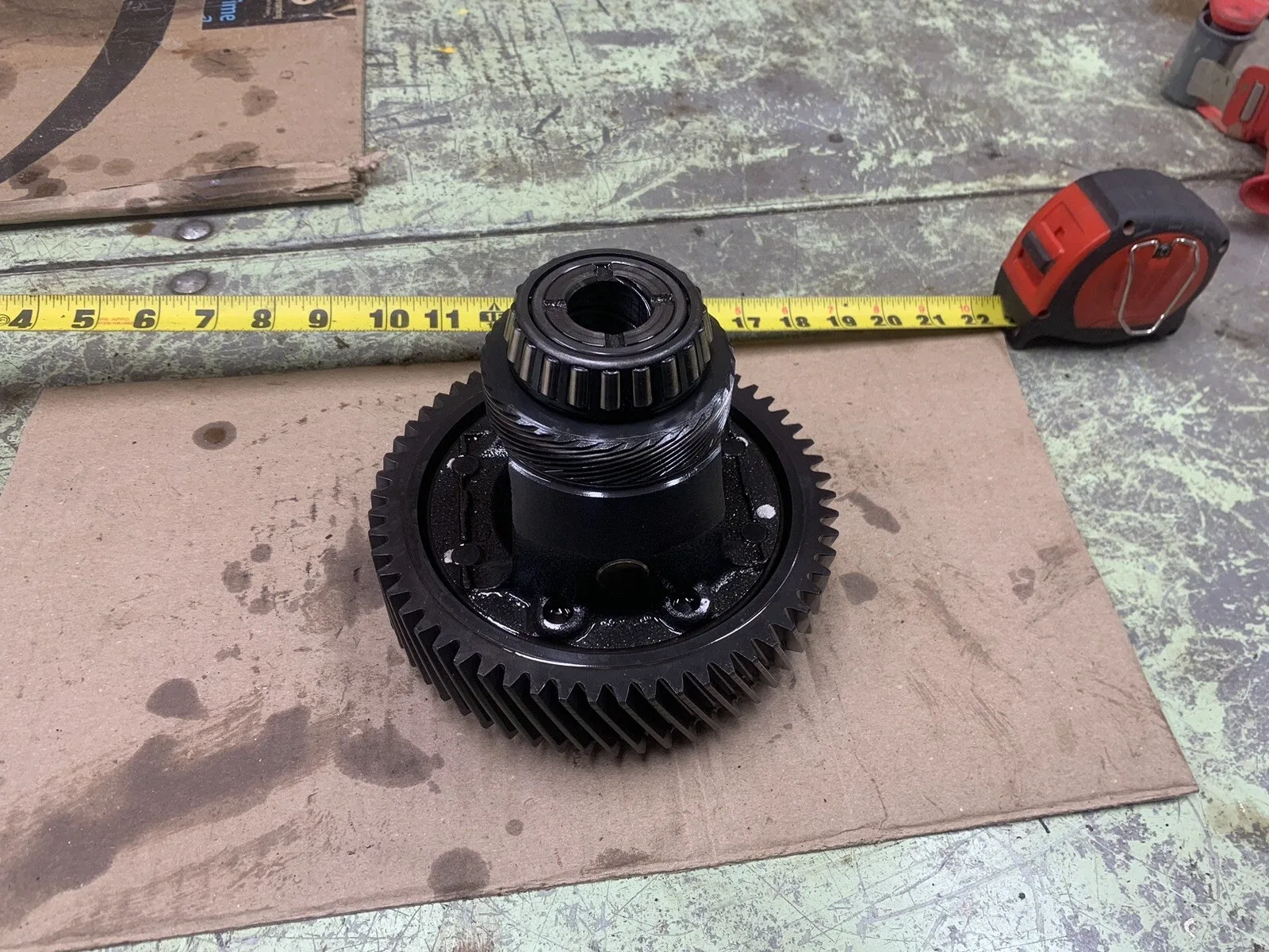 1994-1995 Mitsubishi Galant Auto Transaxle Differential Gear Carrier