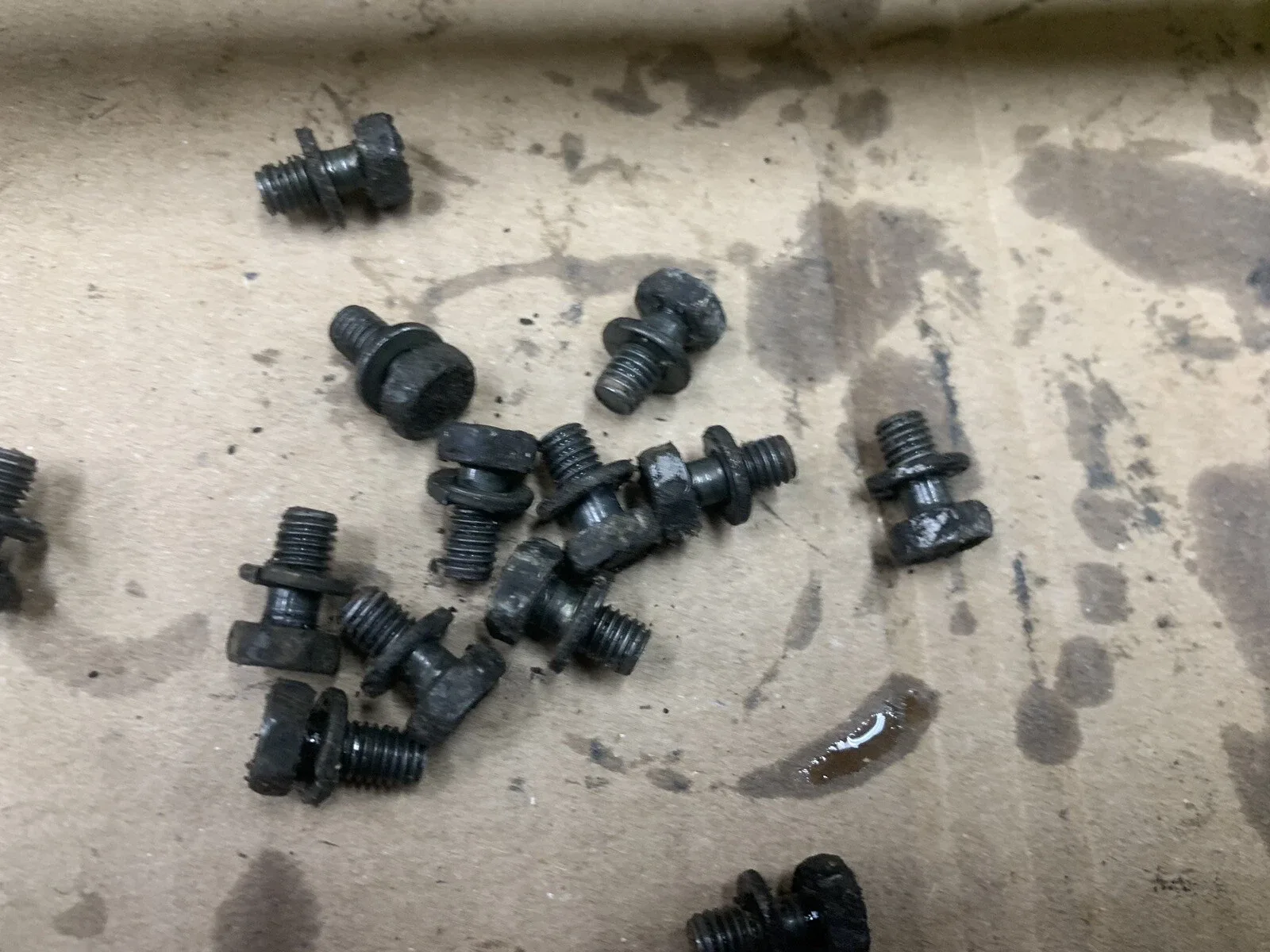 1994-1995 Mitsubishi Galant Automatic Transaxle Pan Bolt Set image 3